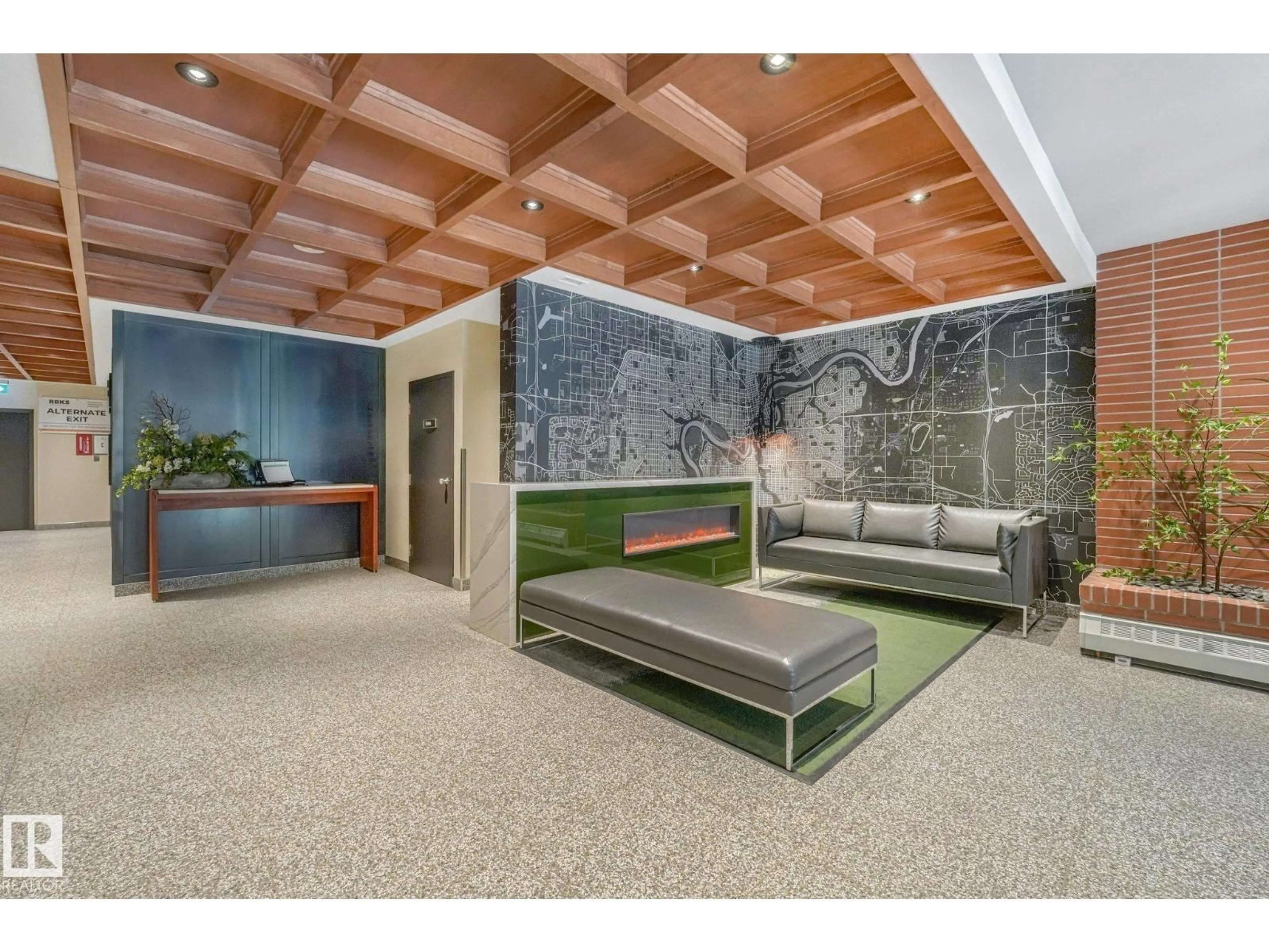 Lobby for #302 - 9916 113 ST, Edmonton Alberta T5K2N3