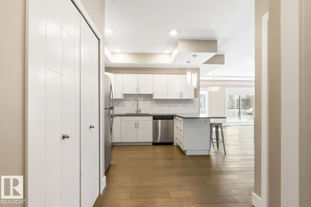 203 - 10006 83 AV, Edmonton 5