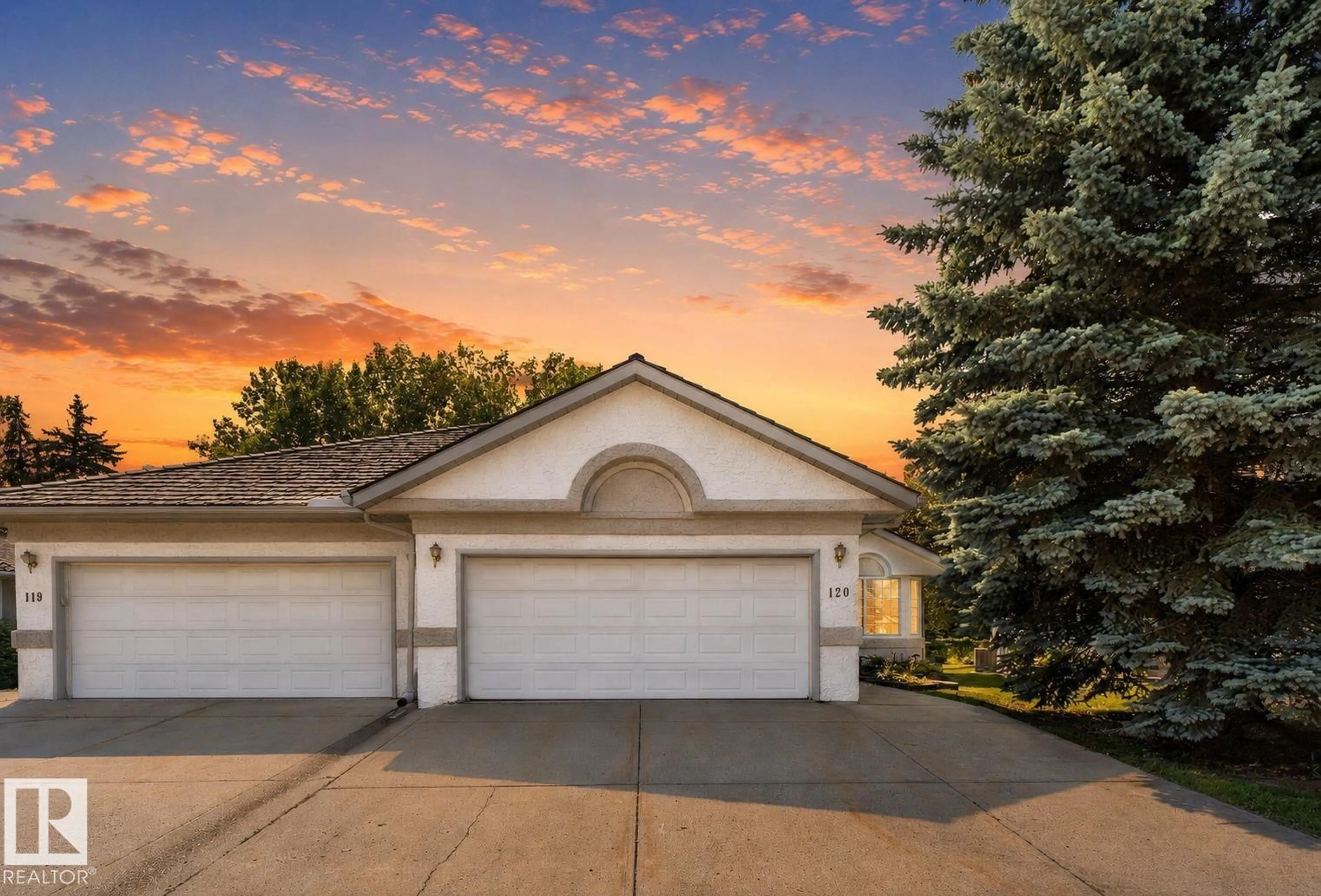 A pic from outside/outdoor area/front of a property/back of a property/a pic from drone, unknown for 120 IRONWOOD PL, Edmonton Alberta T6J6R4
