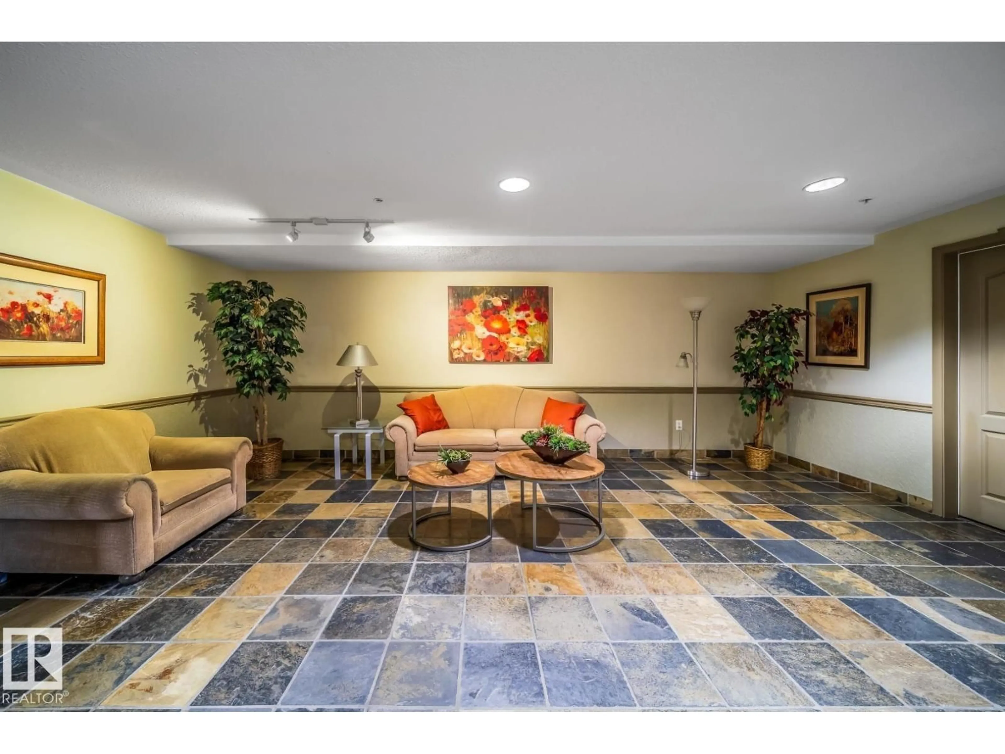 Lobby for 209 - 8912 156 ST, Edmonton Alberta T5R5Z2