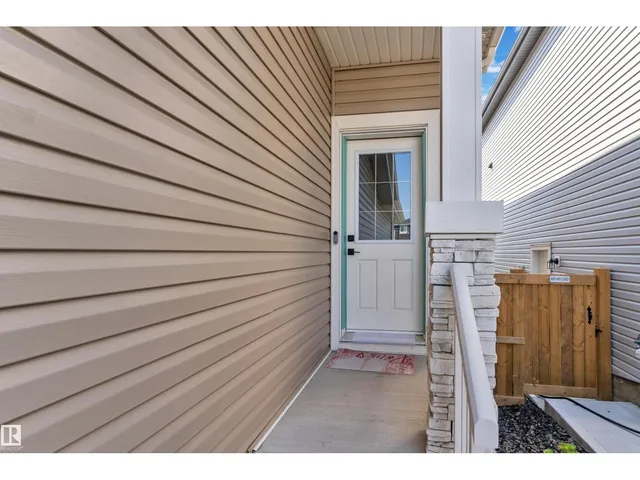 3811 42 AV, Beaumont 5