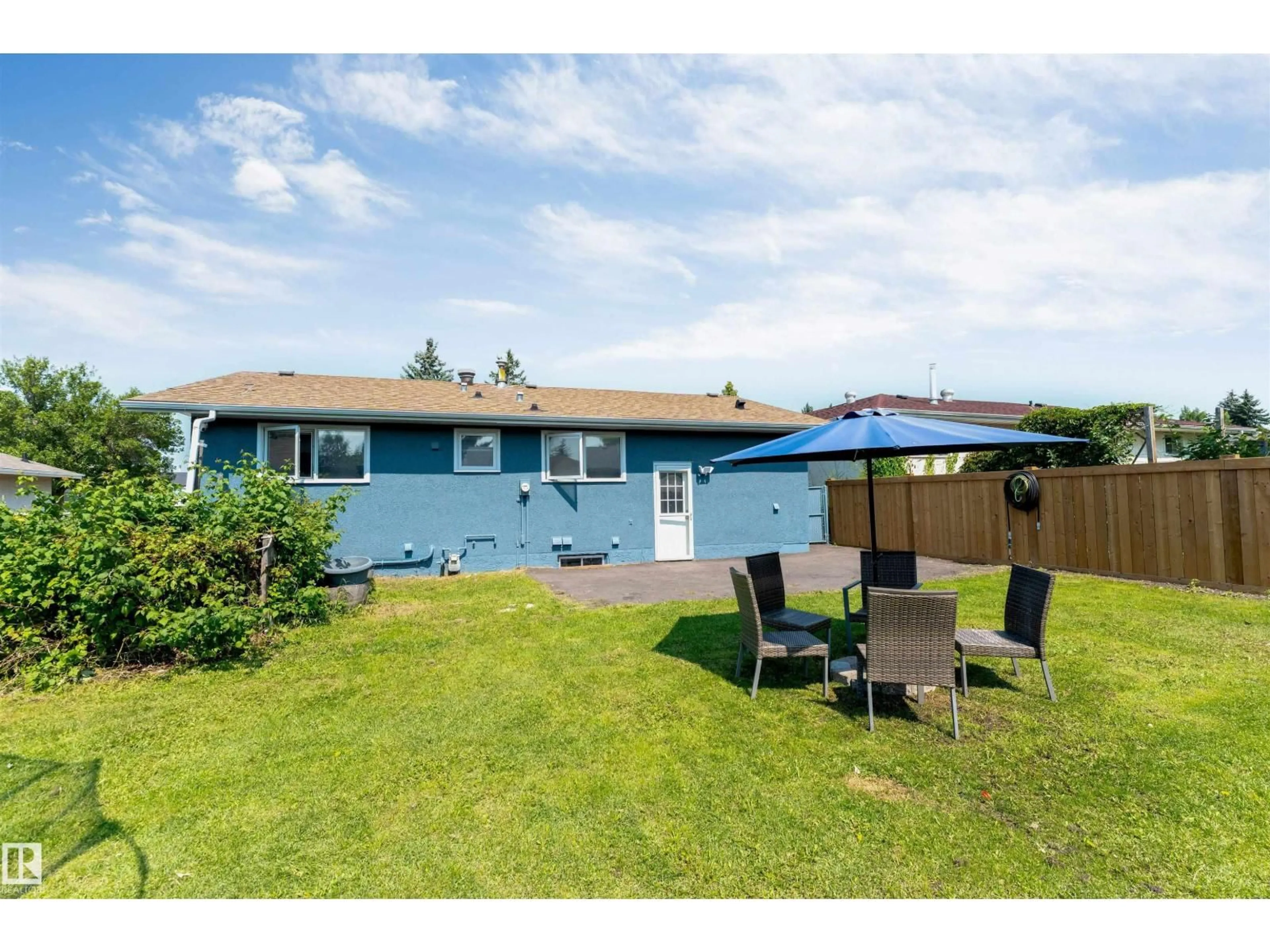 Unknown for 7419 33 AV, Edmonton Alberta T6K1J5