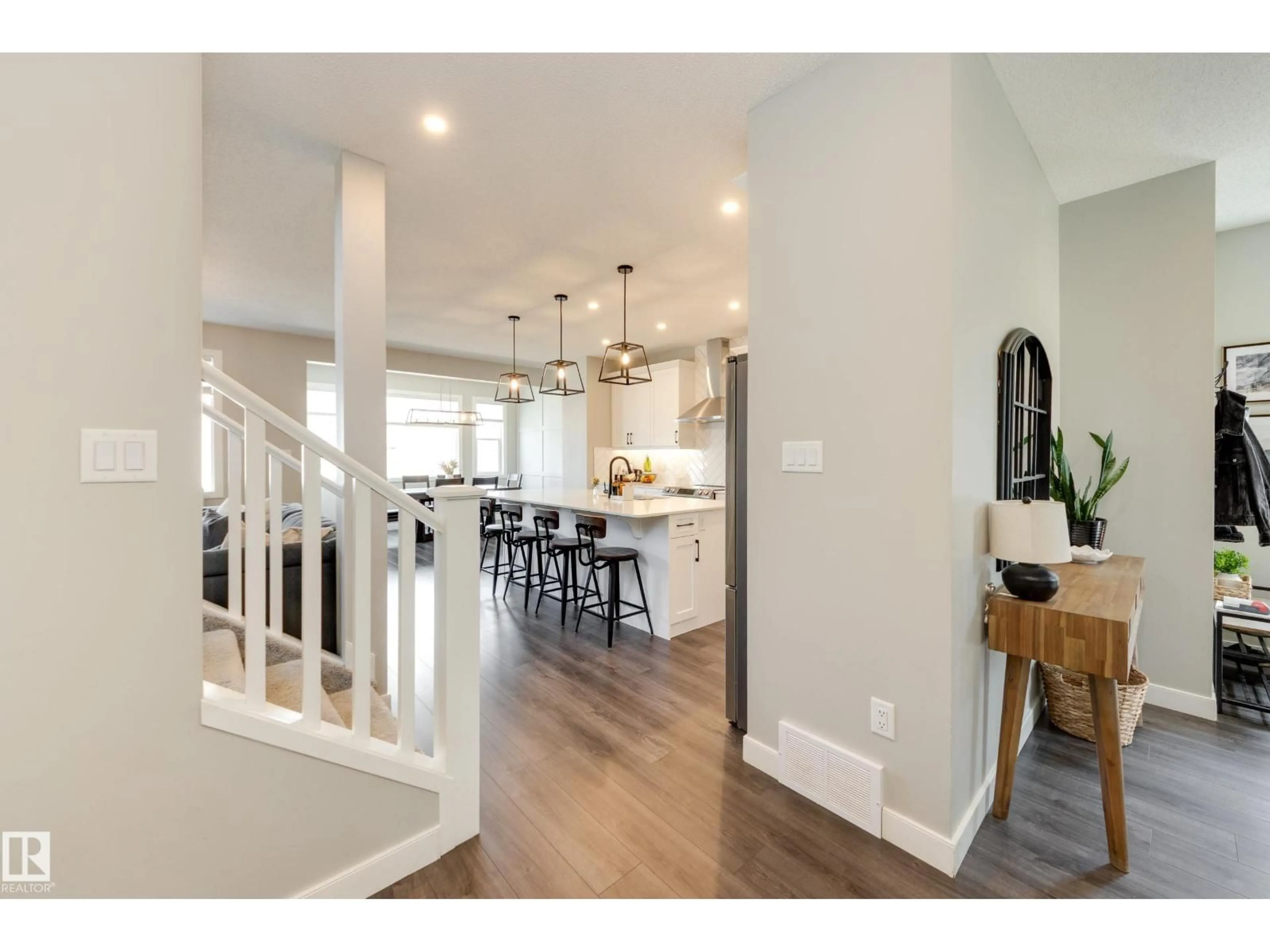 Open concept kitchen, unknown for 25 DALY PL, Fort Saskatchewan Alberta T8L0X3