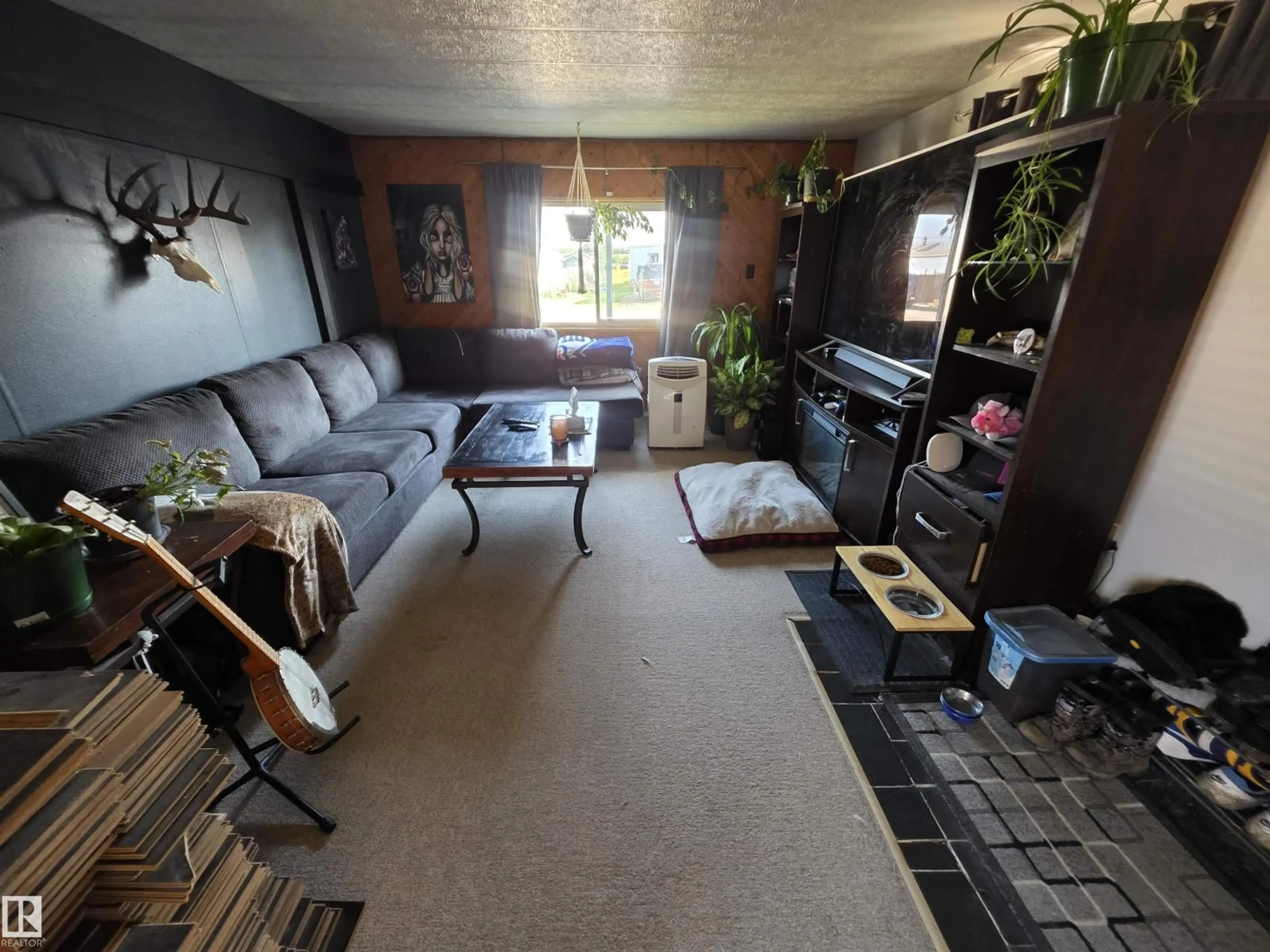 Living room with furniture, unknown for 49301 - 242 RR 80, Rural Brazeau County Alberta T7A1L7