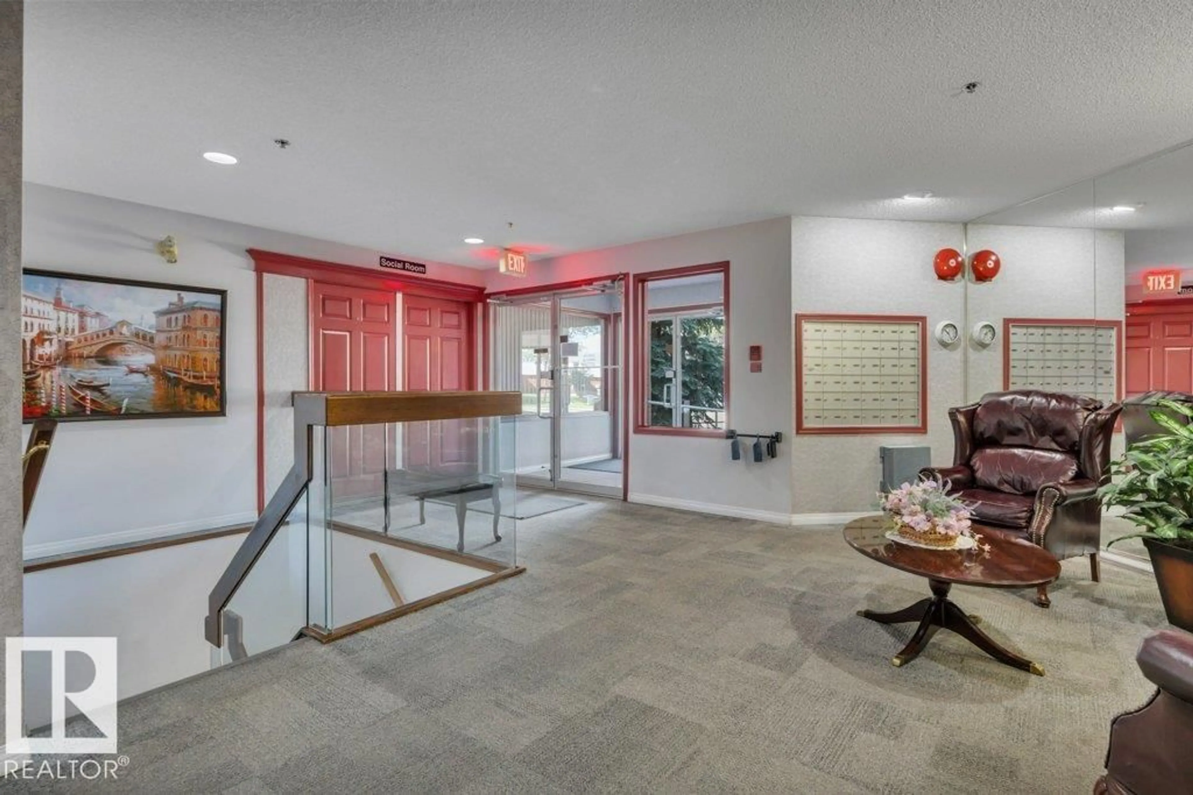 Lobby for 404 - 17511 98A AV, Edmonton Alberta T5T6A2