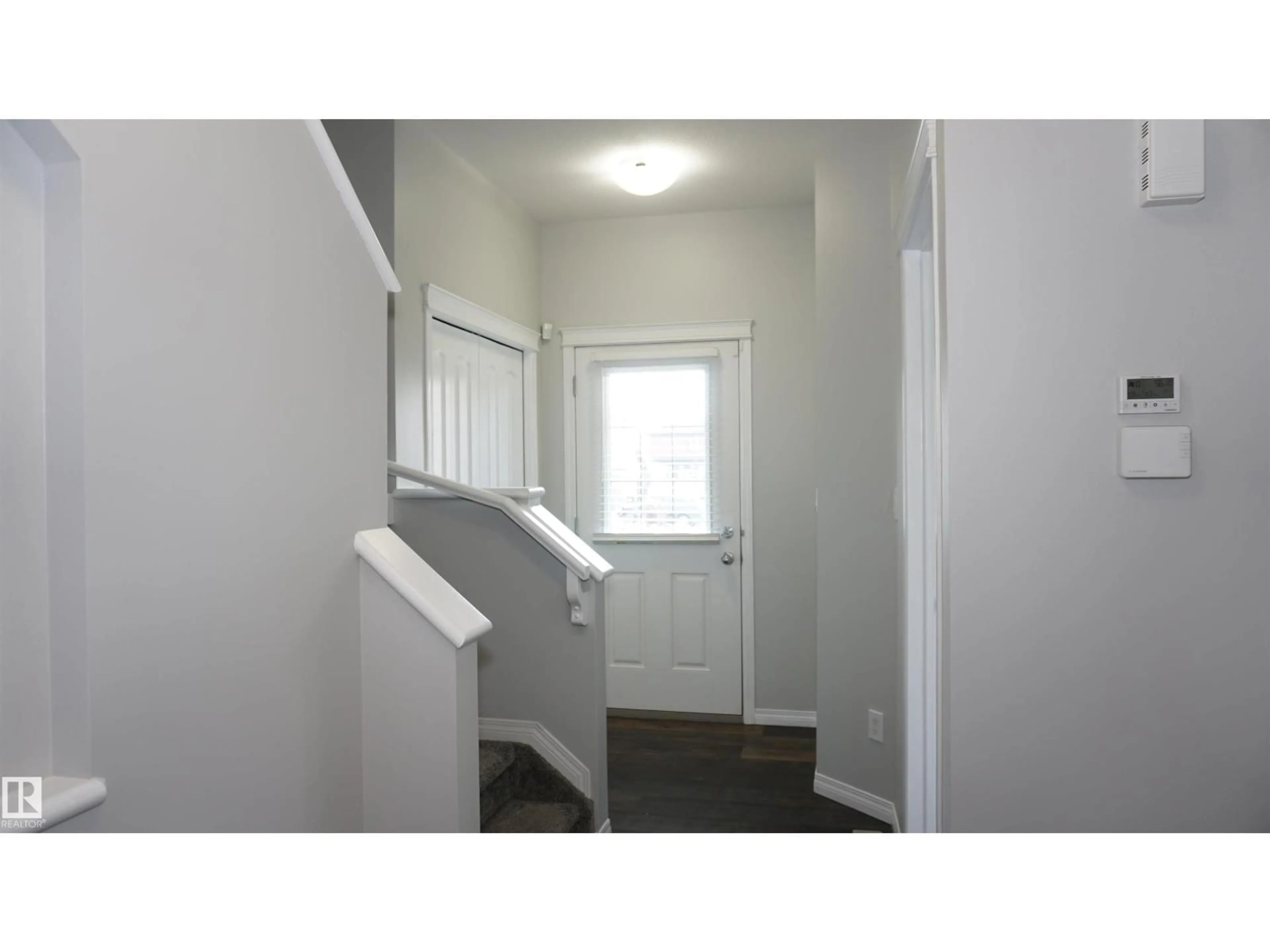 Indoor entryway for 17907 62 ST NW, Edmonton Alberta T5Y3Z4
