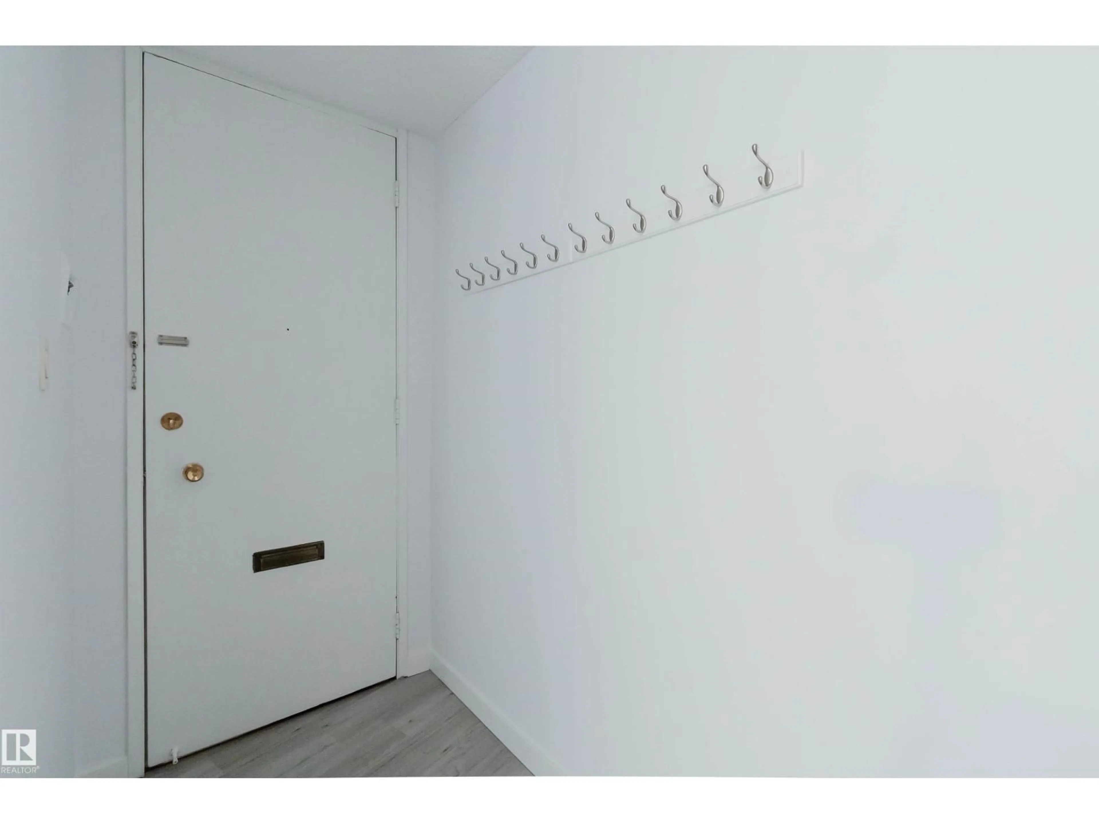Unknown for #303 - 10883 SASKATCHEWAN DR, Edmonton Alberta T6E4S6