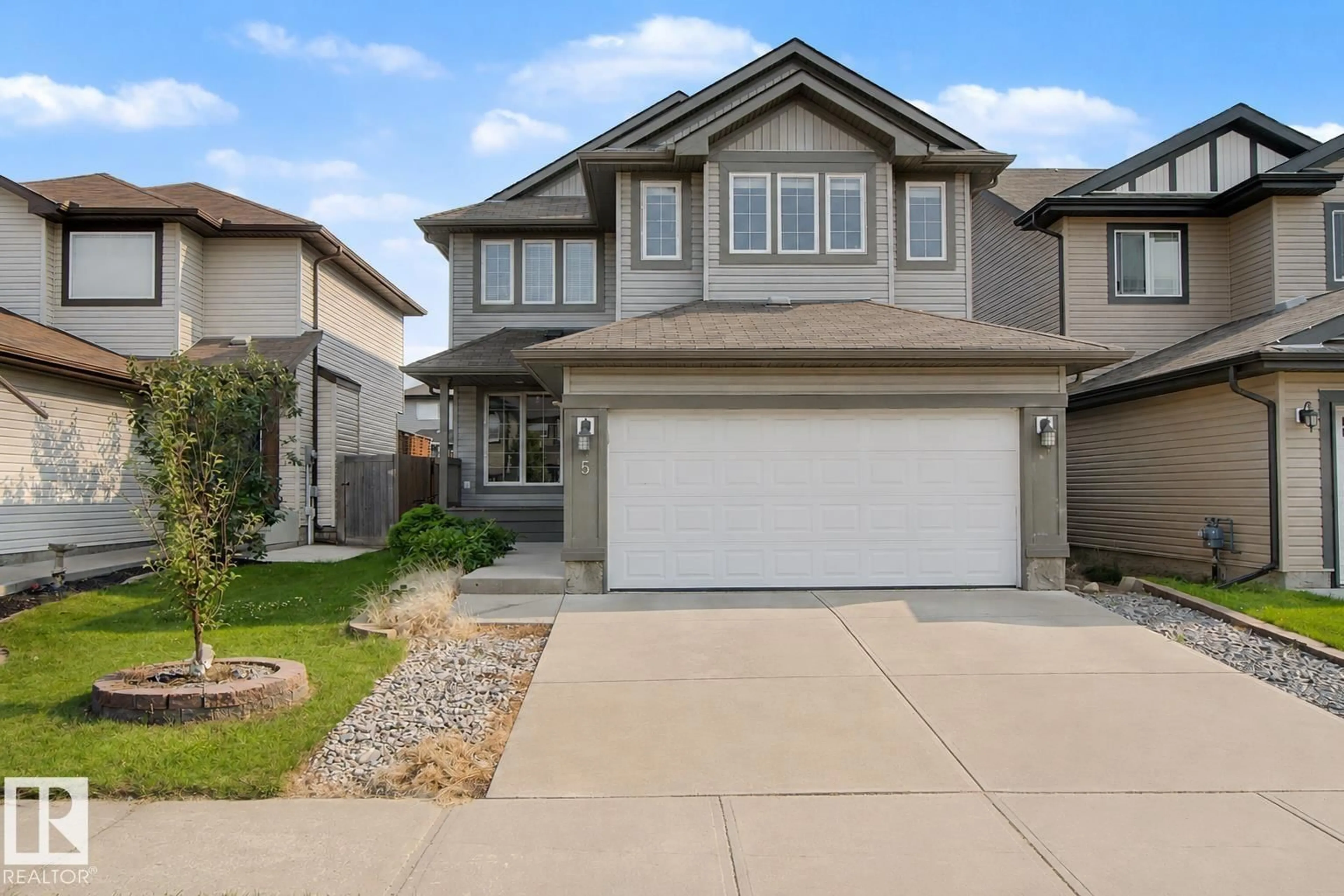 Home with vinyl exterior material, street for 5 CYPRESS LI, Fort Saskatchewan Alberta T8L0H2