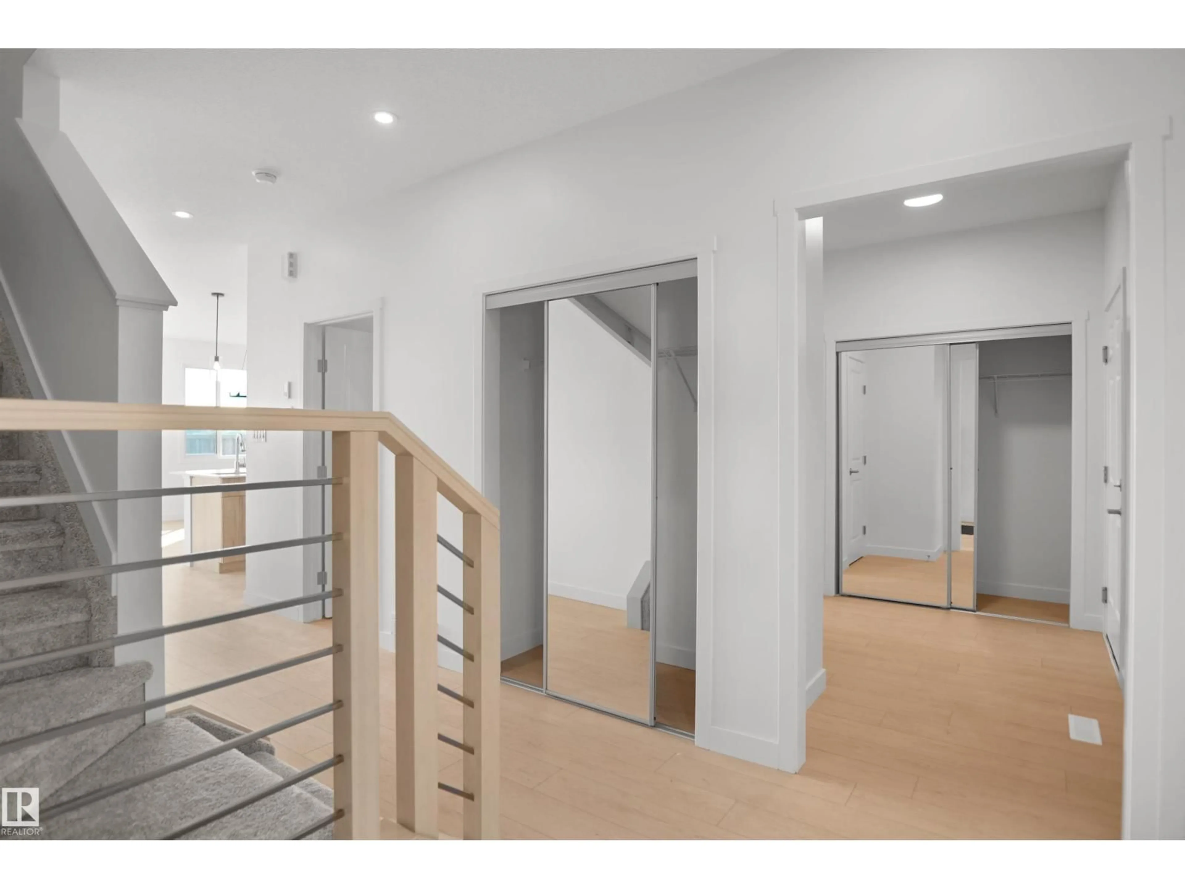 Indoor foyer for 58 LEMON CL, Spruce Grove Alberta T7X4V4