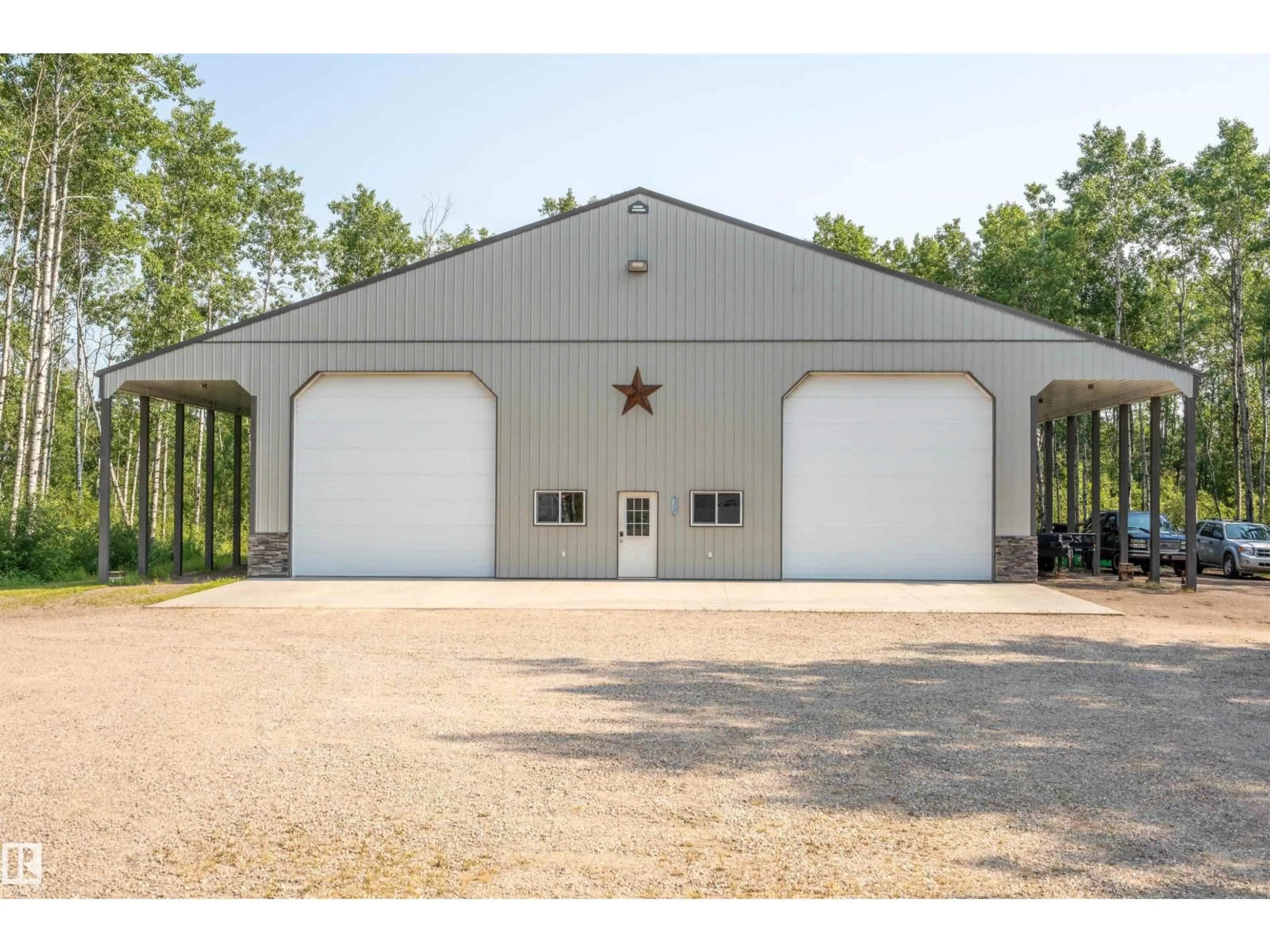 Indoor garage for 63320 RGE RD 435, Rural Bonnyville M.D. Alberta T9M1P3
