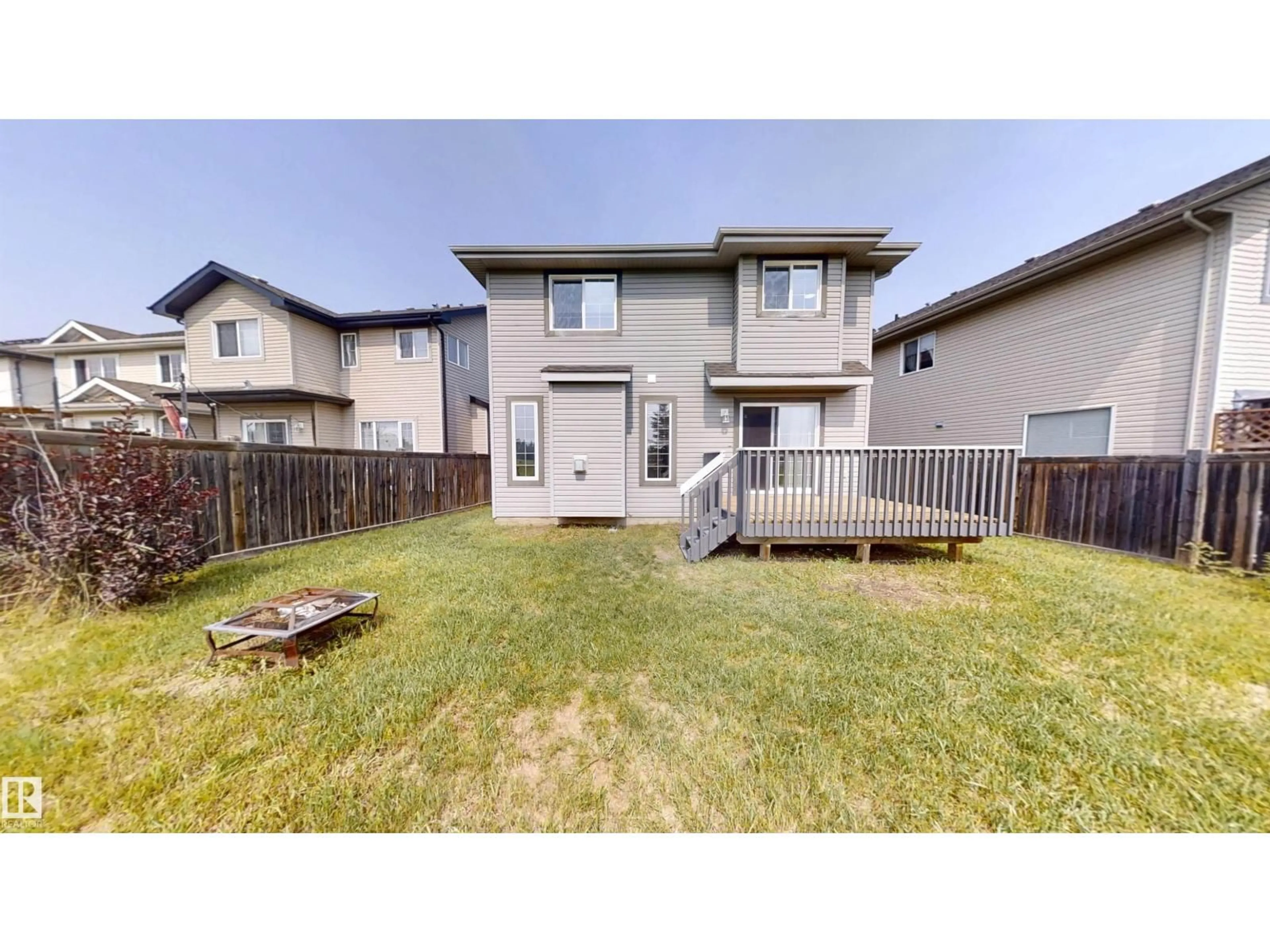 A pic from outside/outdoor area/front of a property/back of a property/a pic from drone, street for 21107 58 AV, Edmonton Alberta T6M0H3