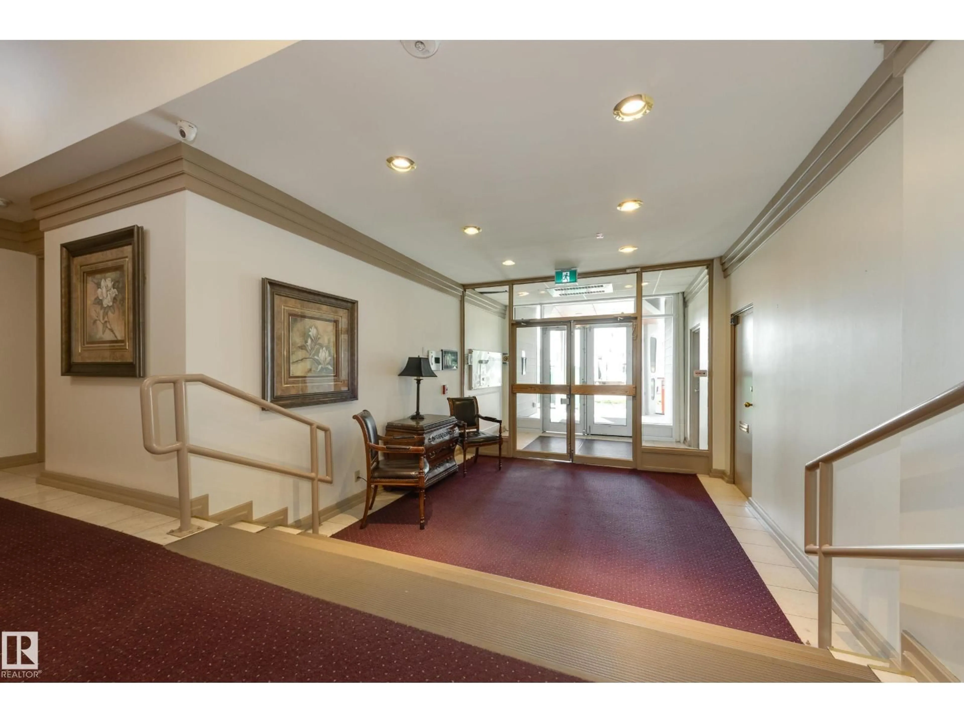 Indoor foyer for #502 - 9835 113 ST NW, Edmonton Alberta T5K1N4