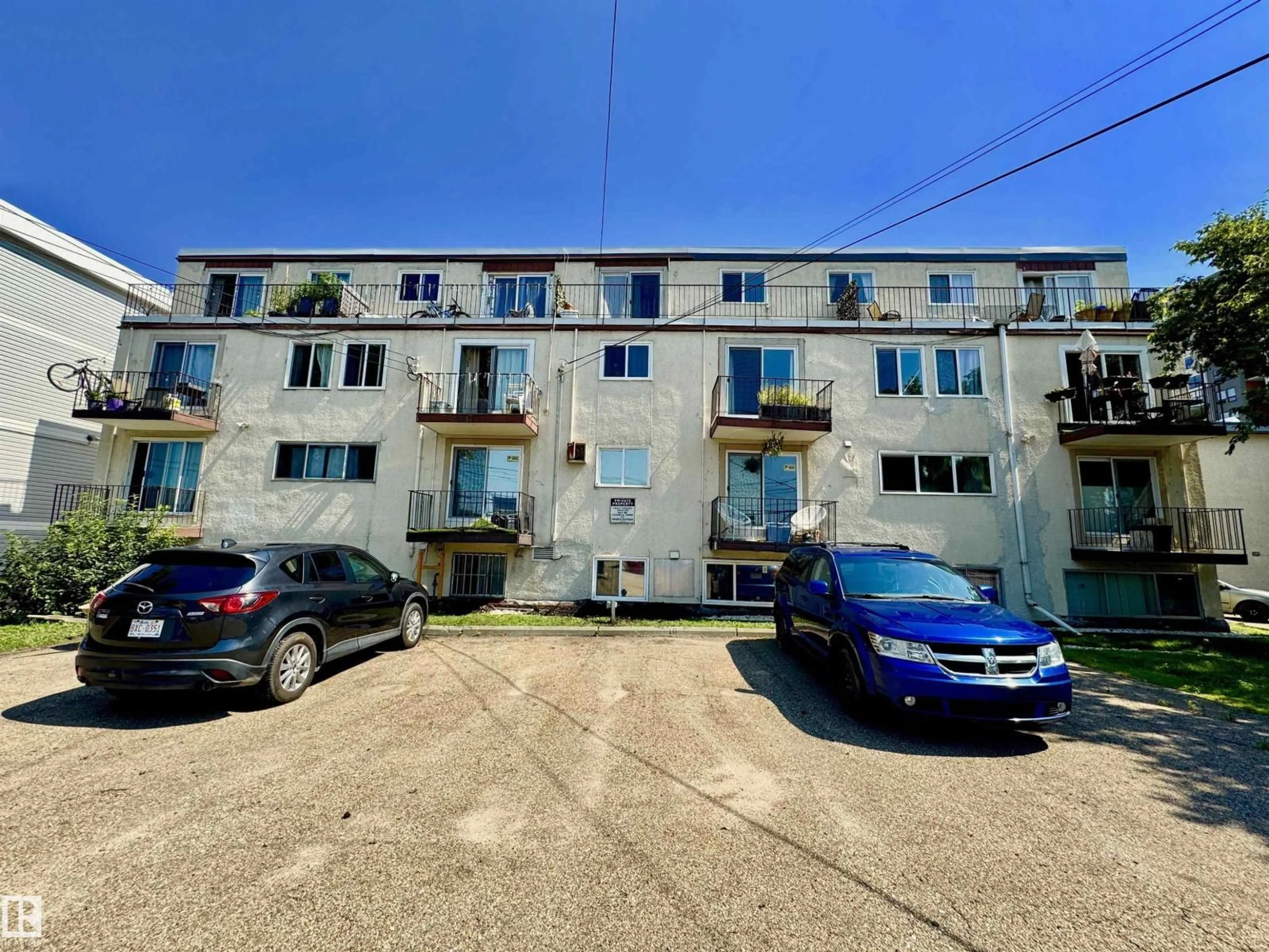 A pic from outside/outdoor area/front of a property/back of a property/a pic from drone, building for #18 - 10616 123 ST, Edmonton Alberta T5N1P2