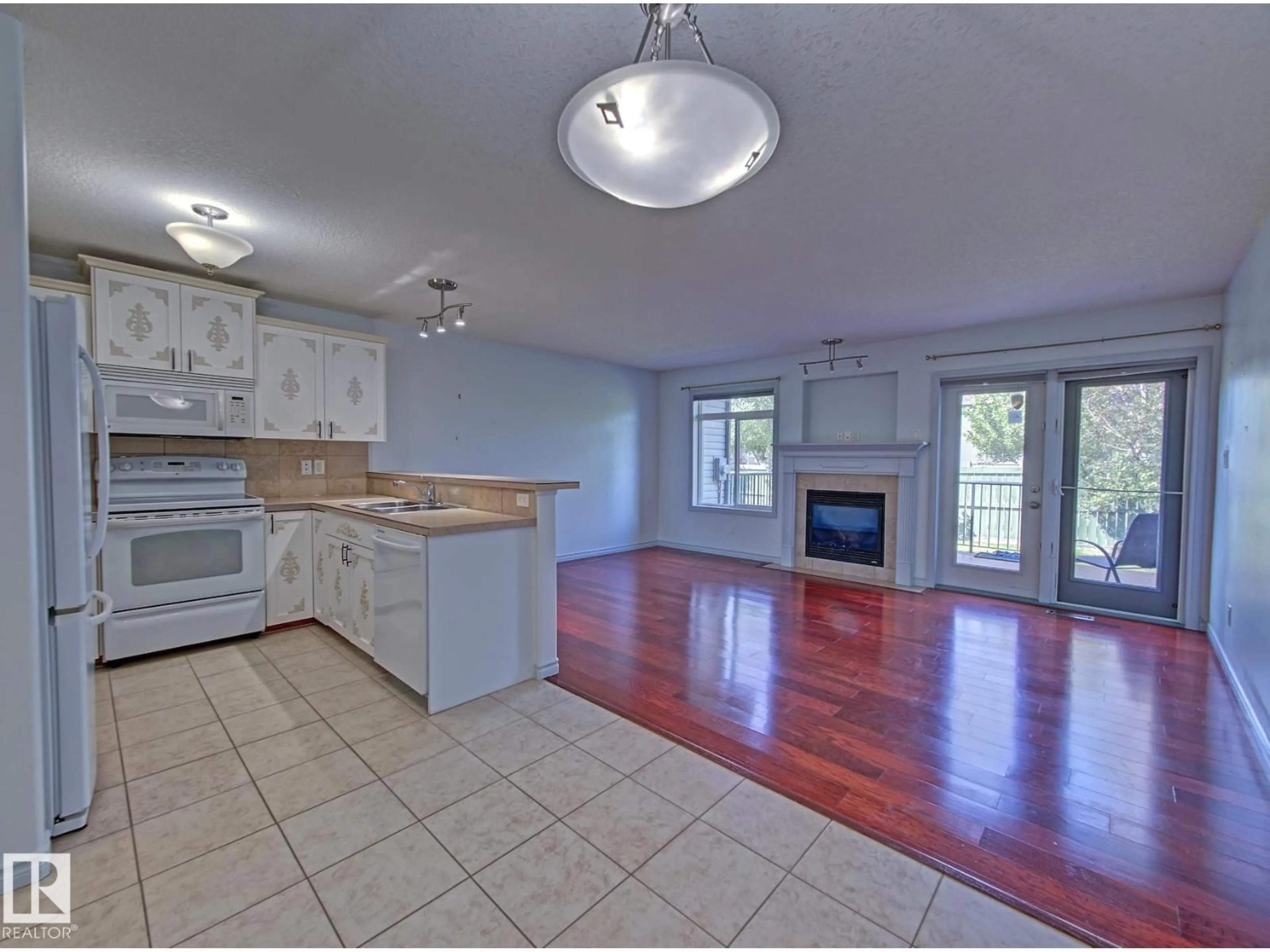 Open concept kitchen, unknown for #3 - 10 WOODCREST LN, Fort Saskatchewan Alberta T8L4R8