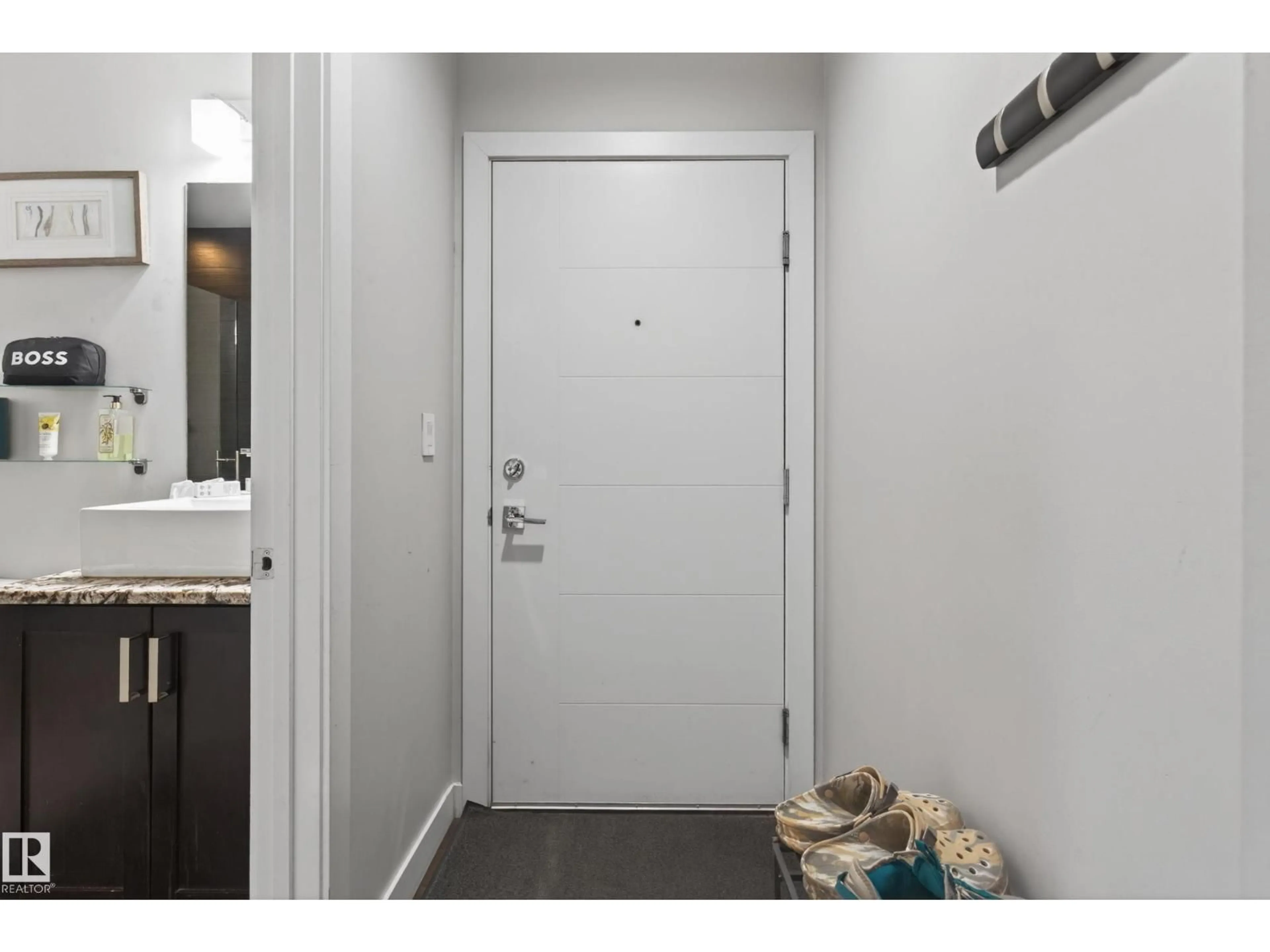 Indoor entryway for 10238 - 2804 103 ST, Edmonton Alberta T5J0G6