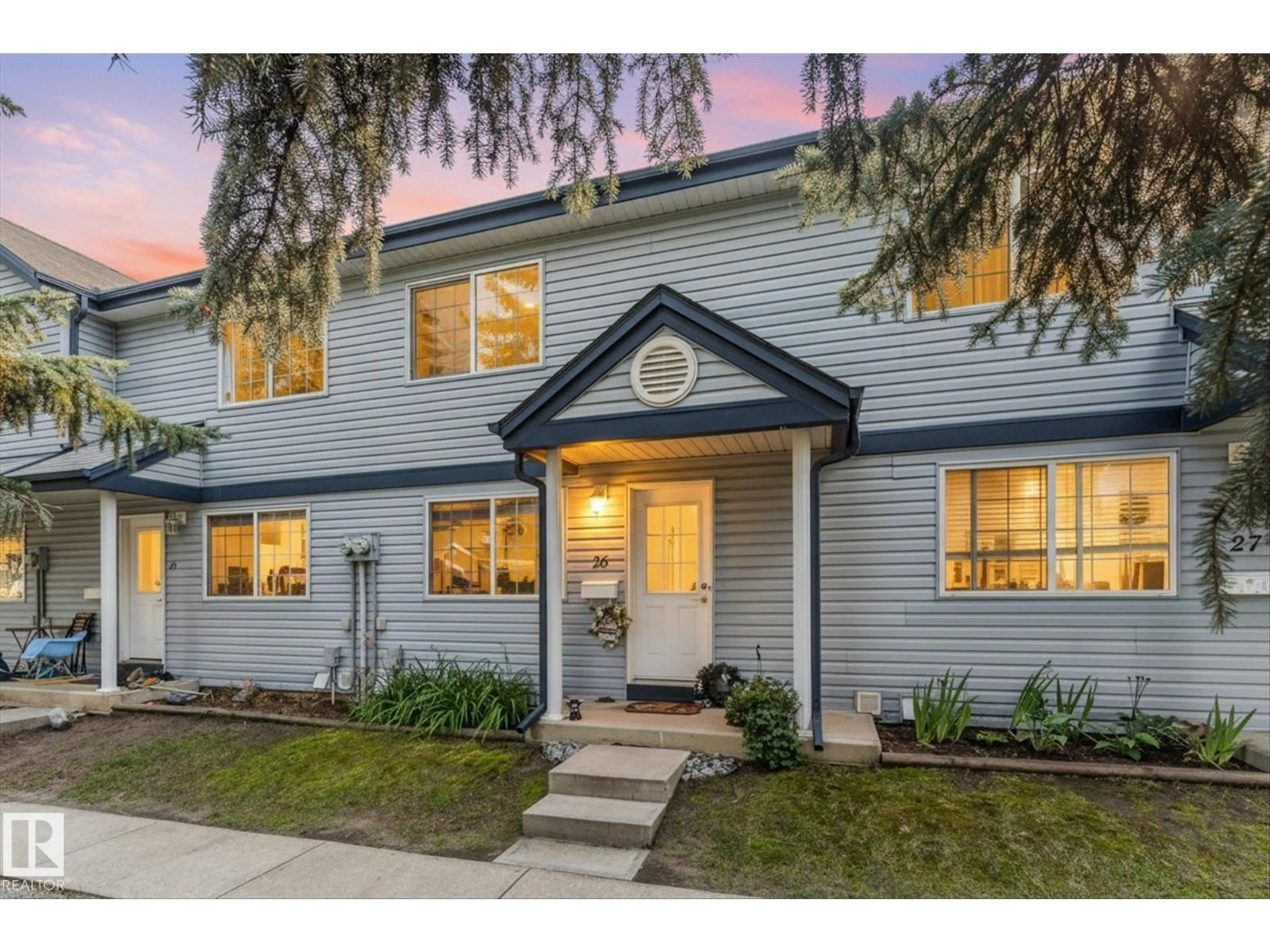 Home with vinyl exterior material, street for 100 - 26 WESTRIDGE CR, Spruce Grove Alberta T7X1R5