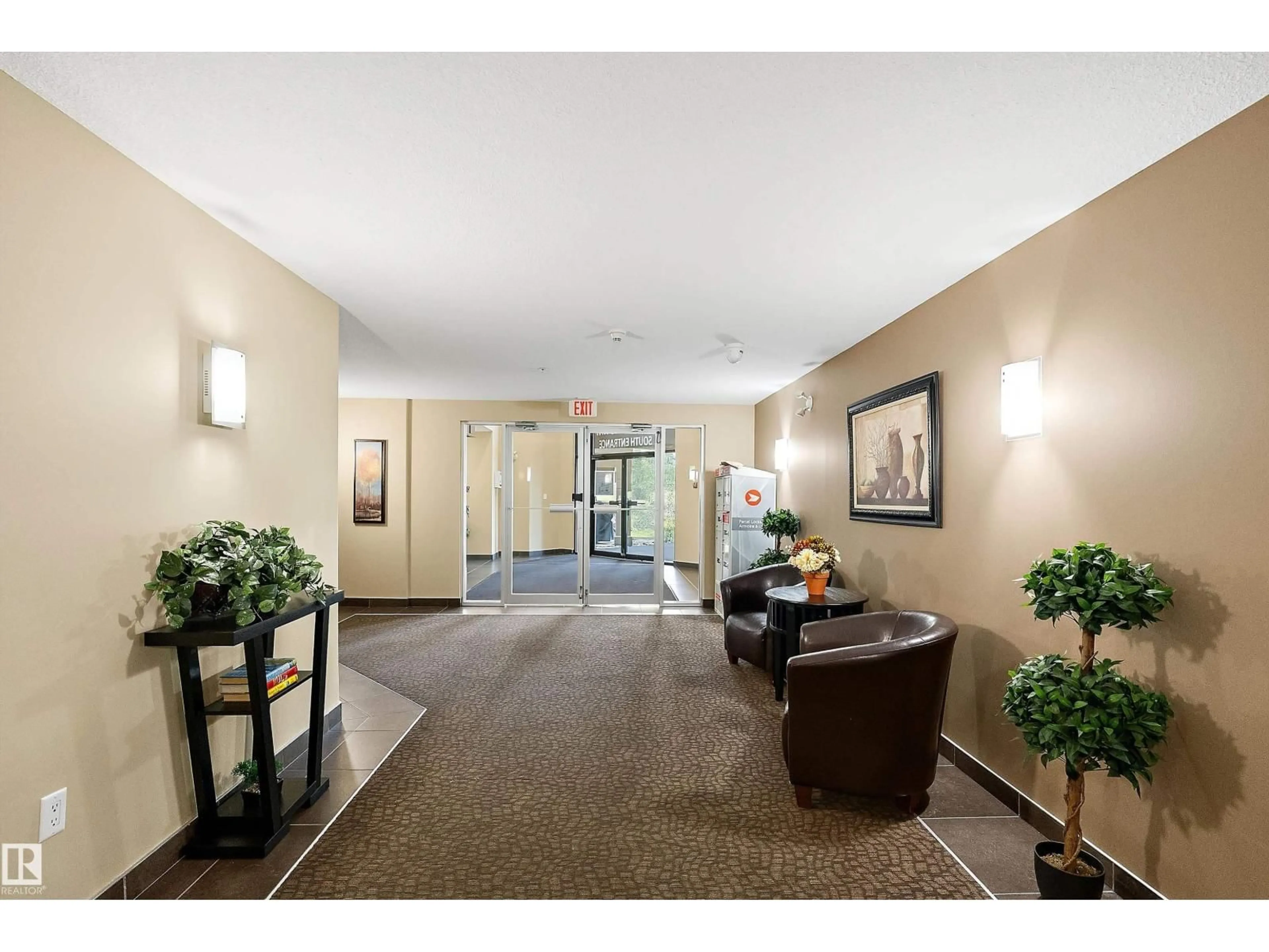 Indoor foyer for 400 - 225 PALISADES WY, Sherwood Park Alberta T8H0H4