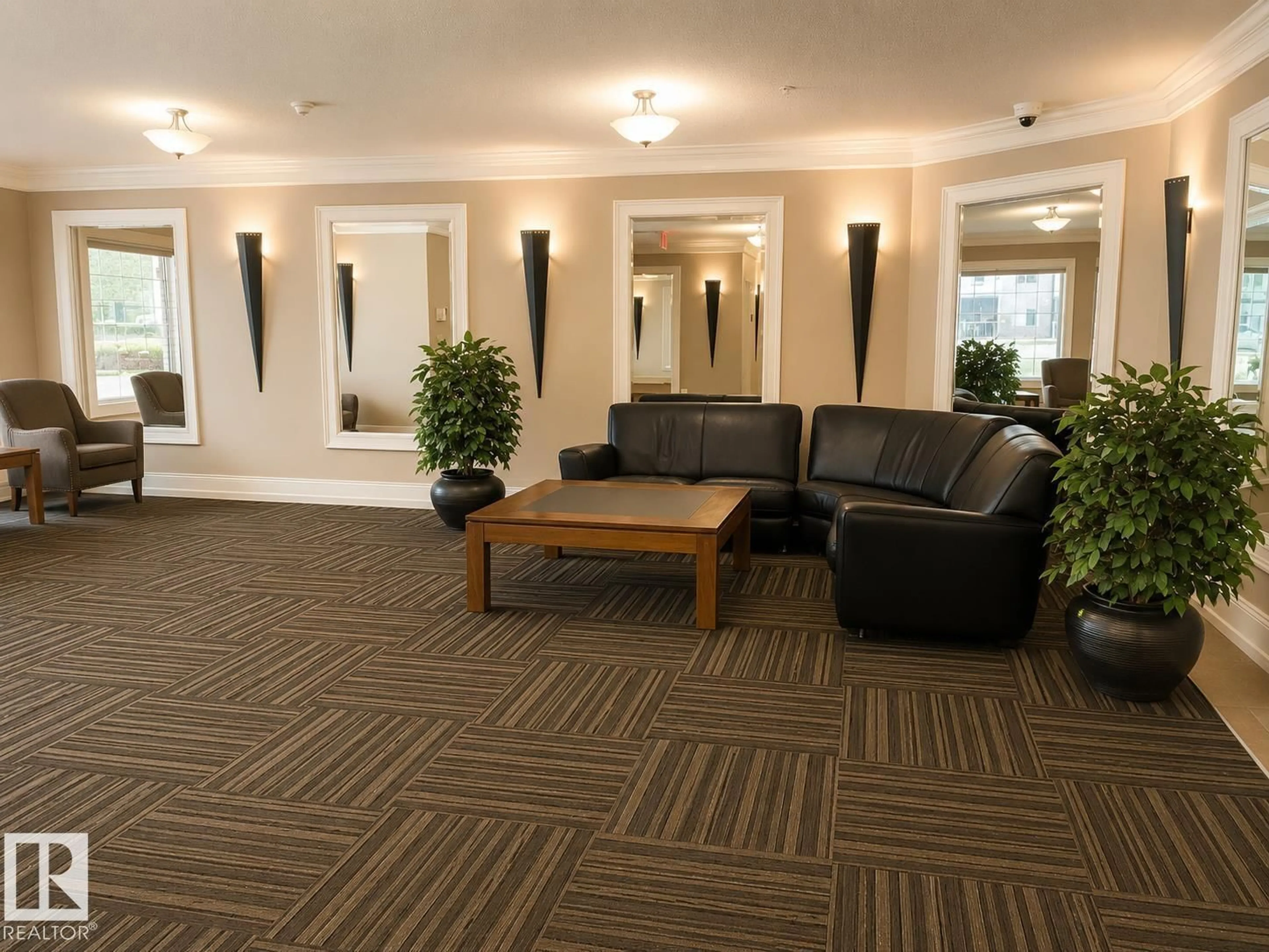 Lobby for 202 - 16715 100 AV, Edmonton Alberta T5P4Z5