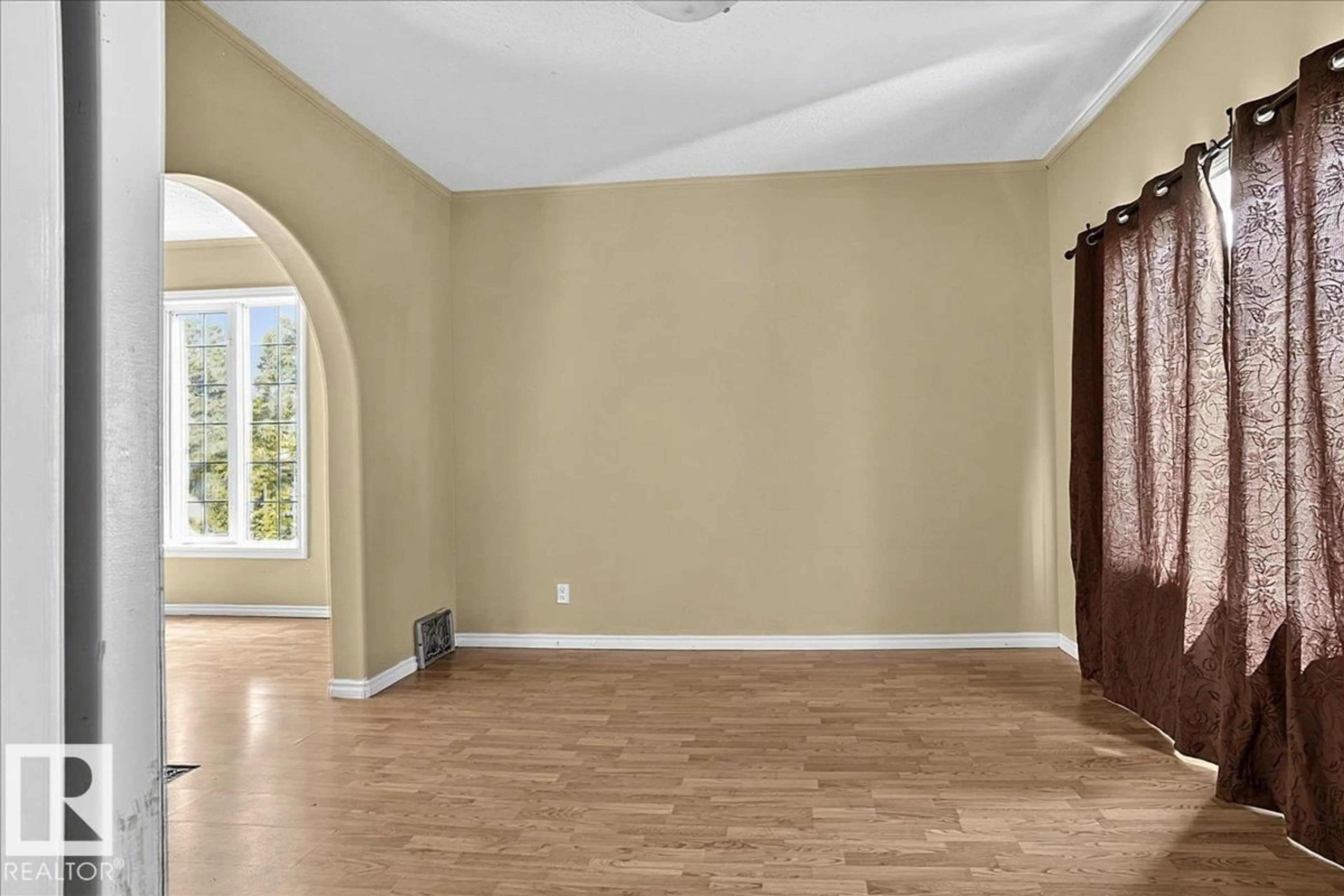 A pic of a room for 5010 52 AV, Wetaskiwin Alberta T9A0X1