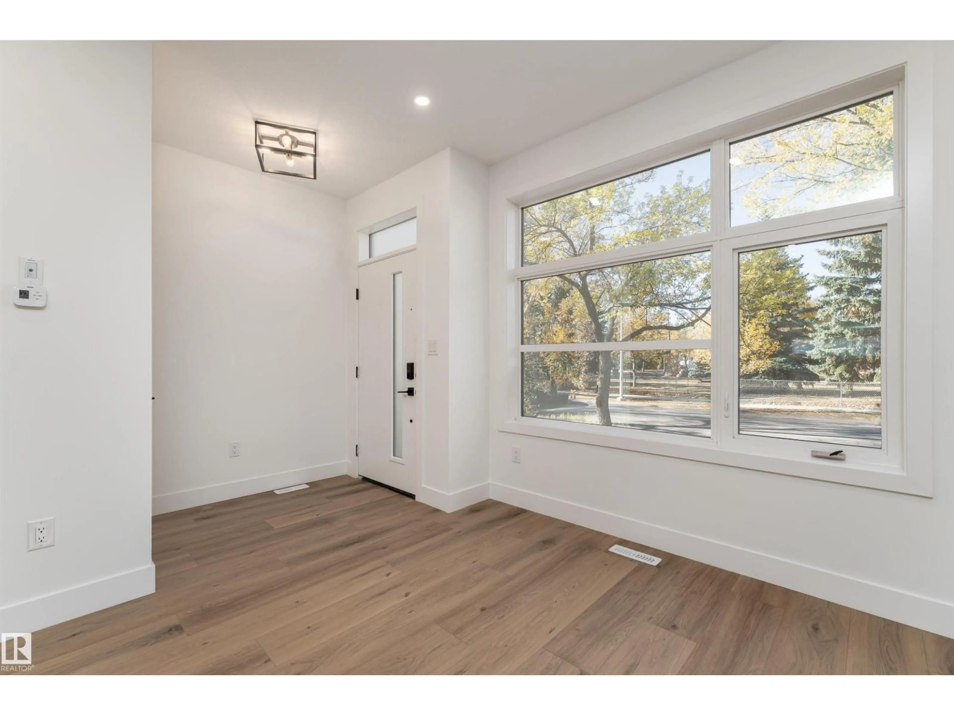 Indoor entryway for NW - 12031 124 ST, Edmonton Alberta T5L0M8