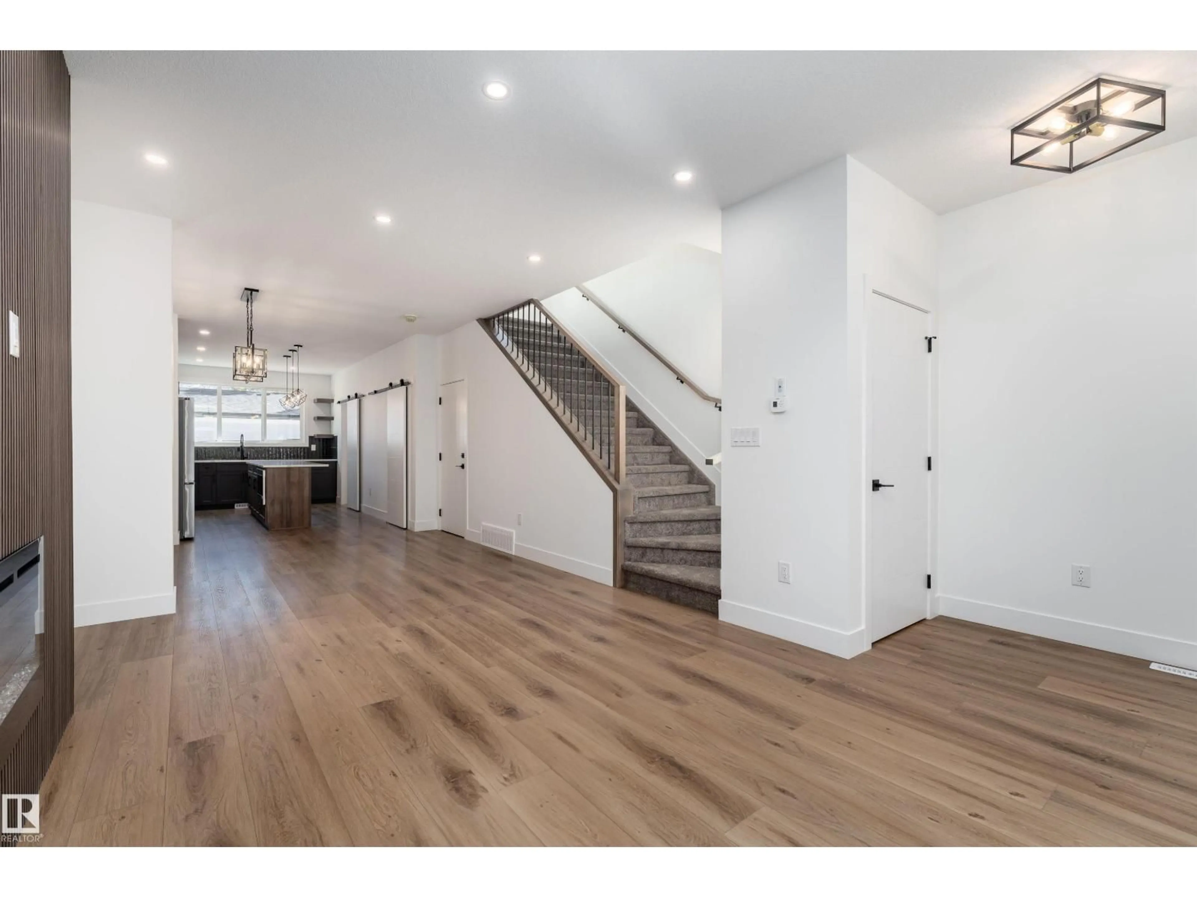 Indoor entryway for NW - 12031 124 ST, Edmonton Alberta T5L0M8