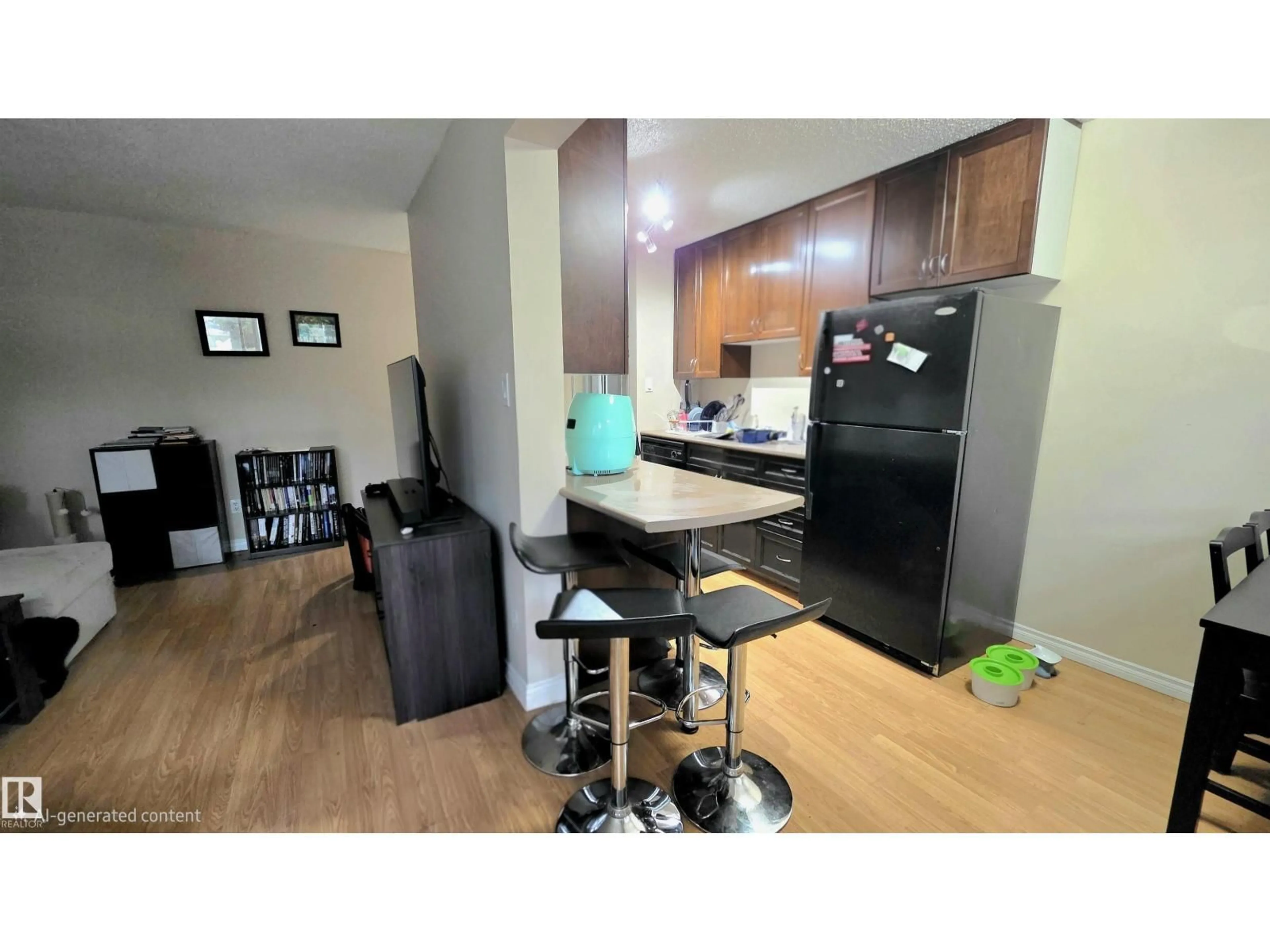 Unknown for 207 - 10415 93 ST, Edmonton Alberta T5X1X5