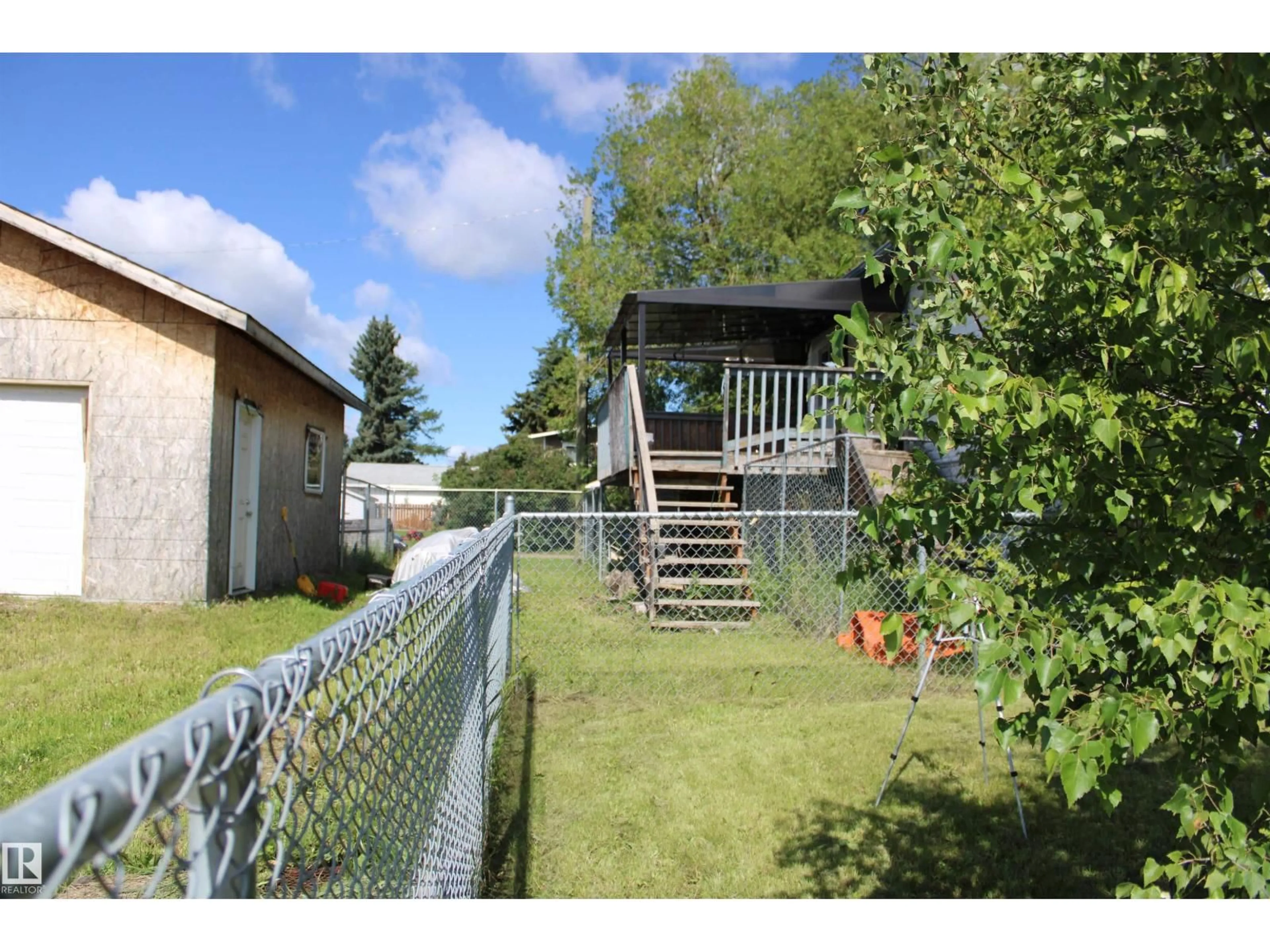 Shed for 5135 55 AV, Mundare Alberta T0B3H0