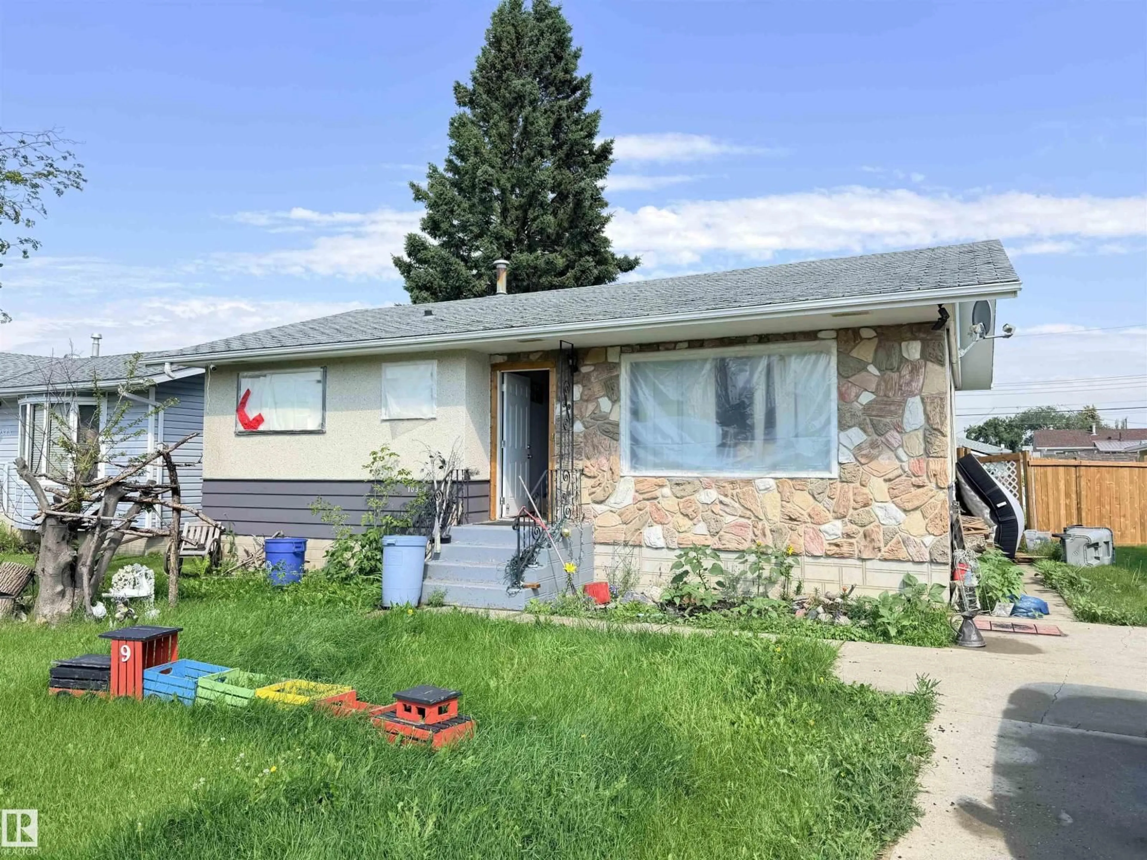 Home with vinyl exterior material, street for 10371 107A AV, Westlock Alberta T7P1J4