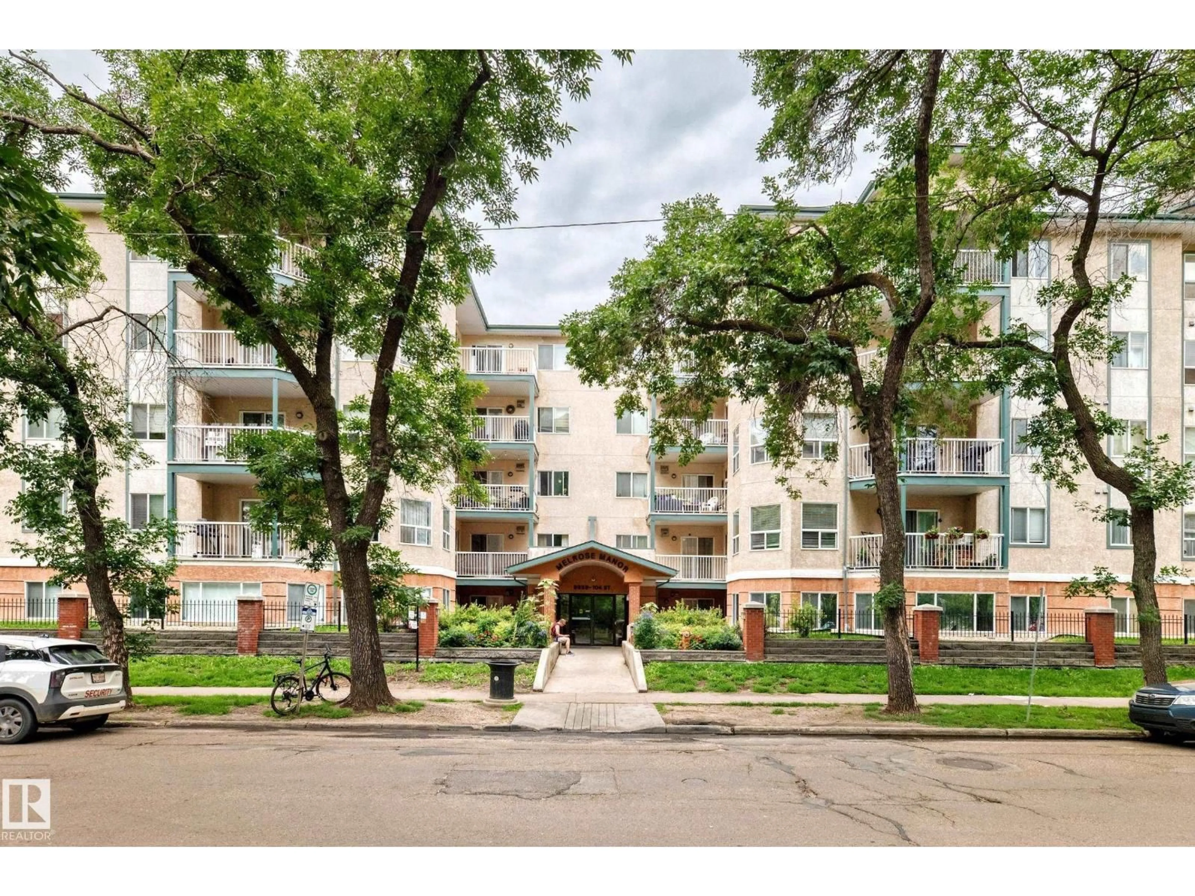 Unknown for 105 - 9938 104 ST NW, Edmonton Alberta T5K2X7