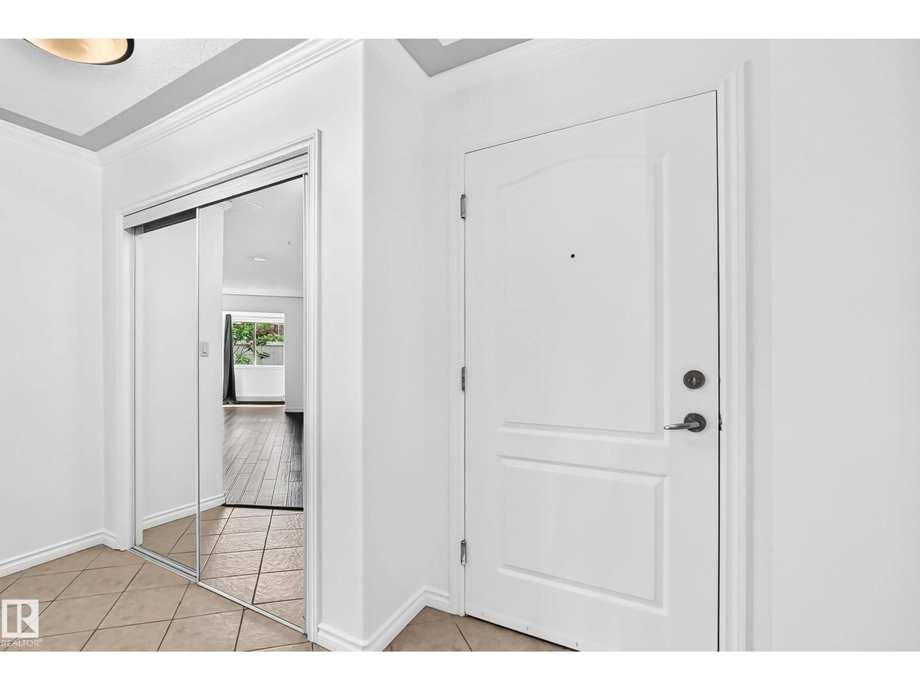 Indoor entryway for 105 - 9938 104 ST NW, Edmonton Alberta T5K2X7