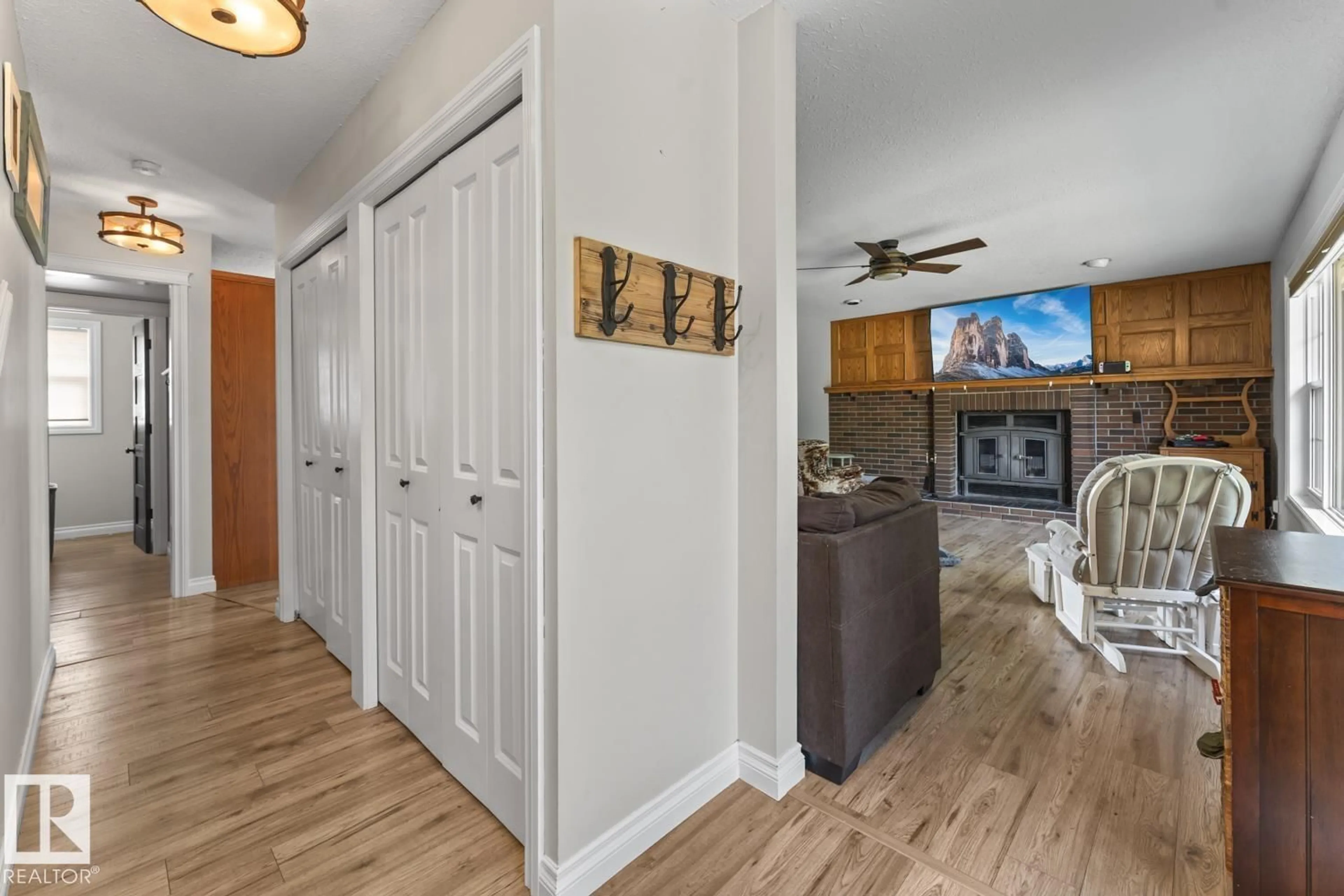Indoor entryway for 45329 TWP RD 610, Rural Bonnyville M.D. Alberta T9N2J1