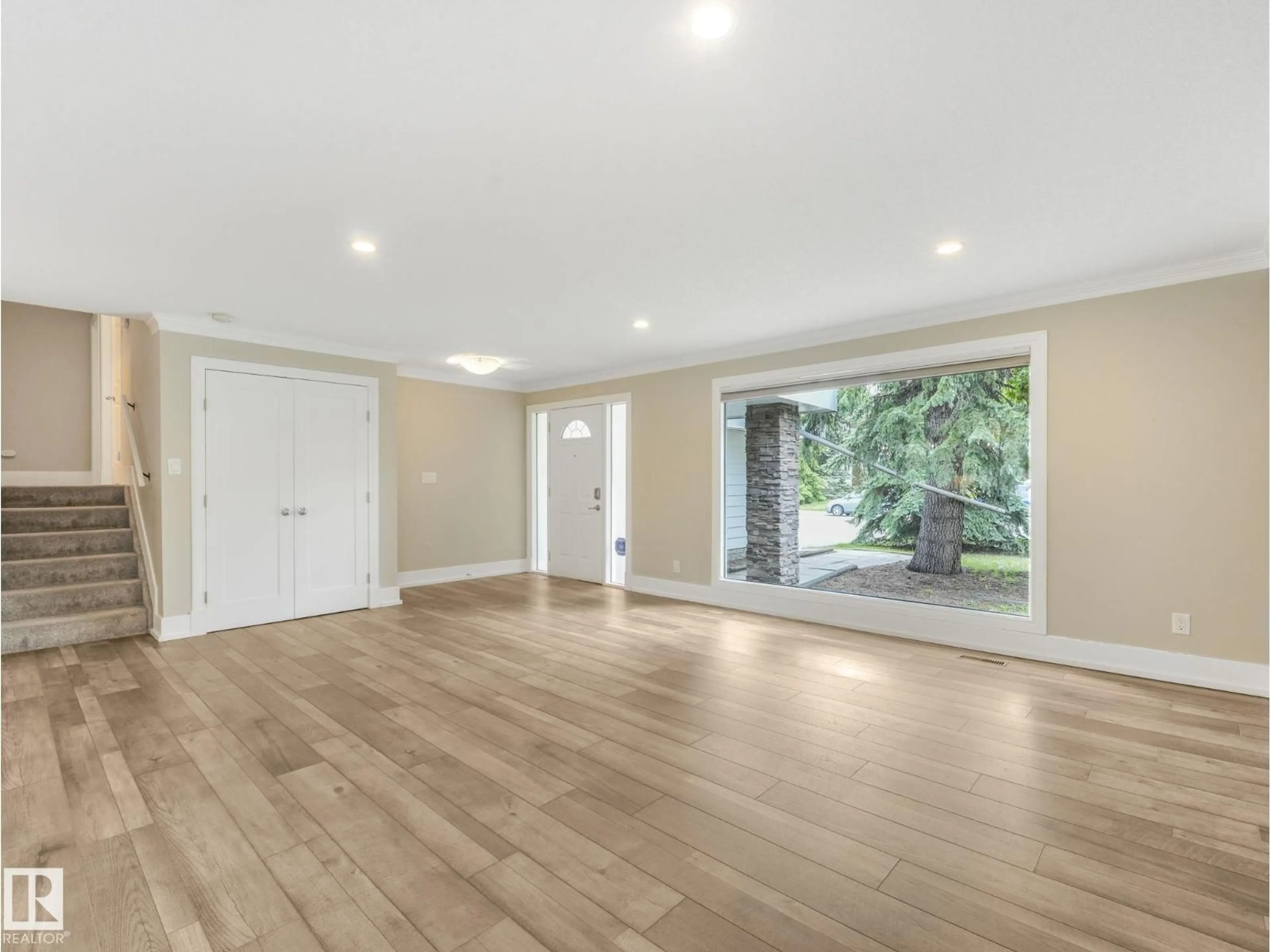 A pic of a room for 5708 144 ST, Edmonton Alberta T6H4H4