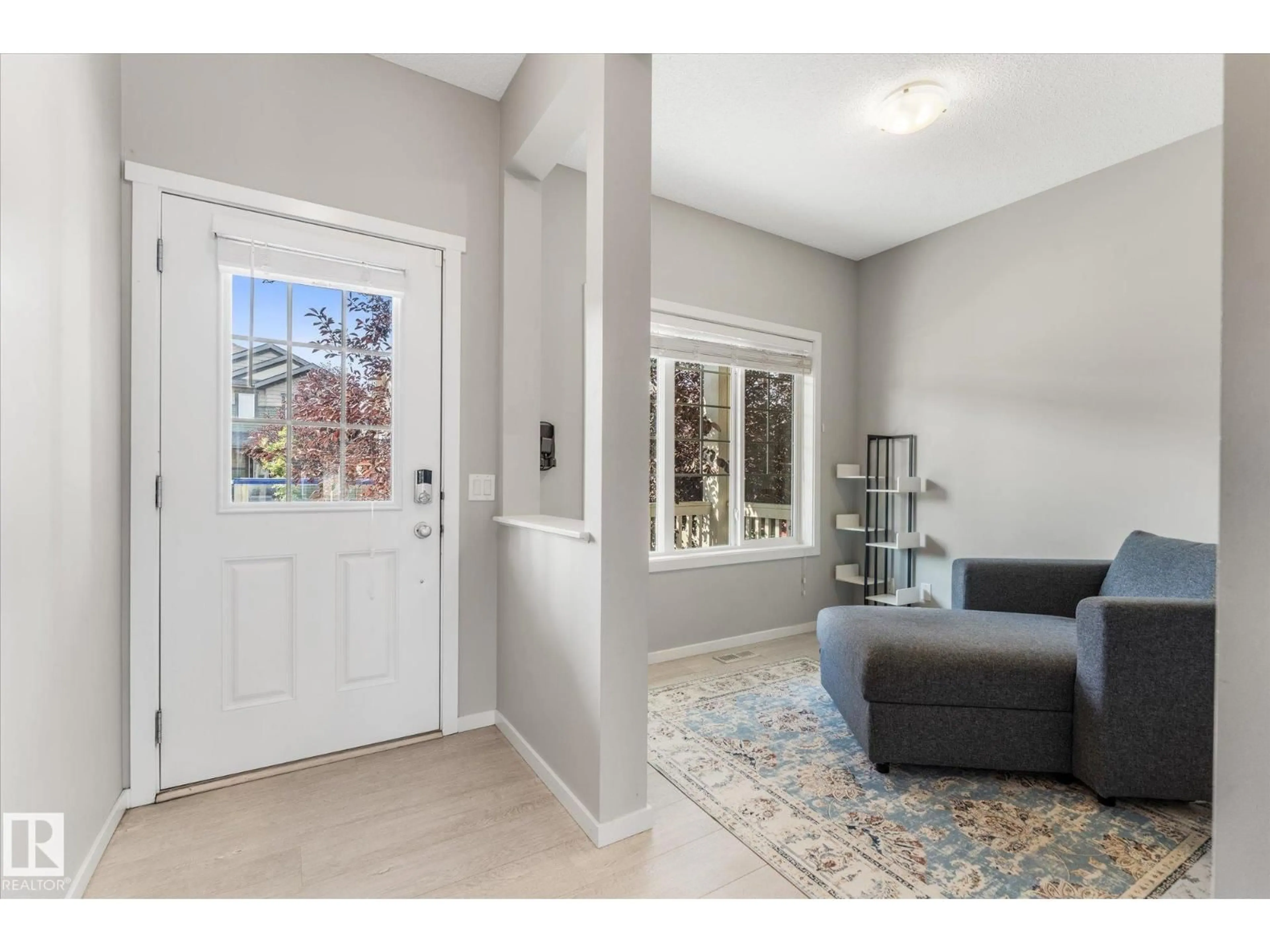 Indoor entryway for 457 ORCHARDS BV, Edmonton Alberta T6X2C8