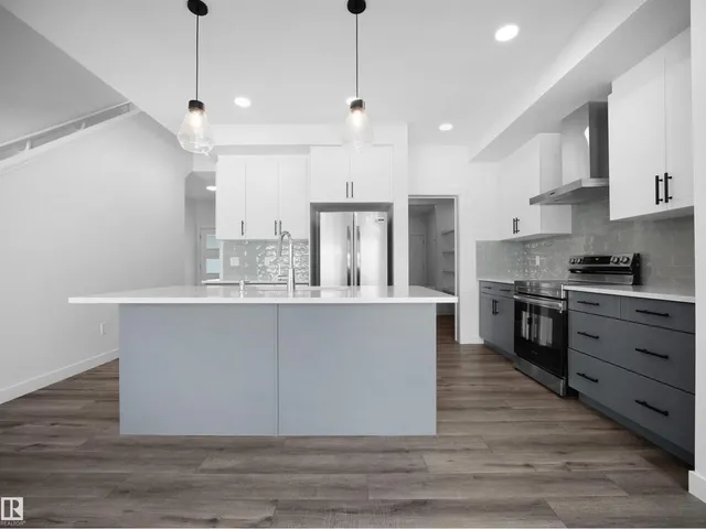 19066 20A AV, Edmonton 2
