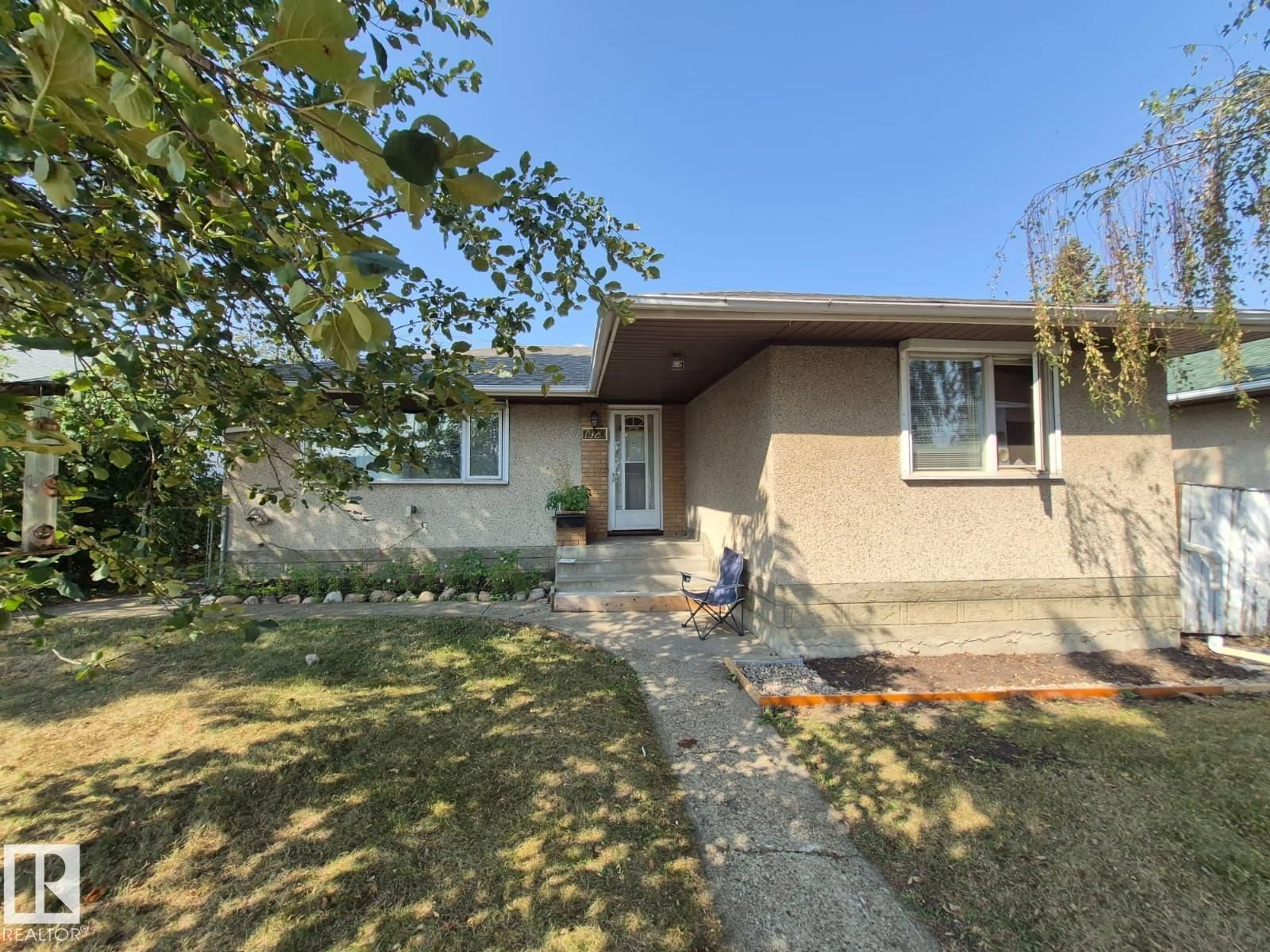 A pic from outside/outdoor area/front of a property/back of a property/a pic from drone, street for 7920 ARGYLL RD, Edmonton Alberta T6C4B1