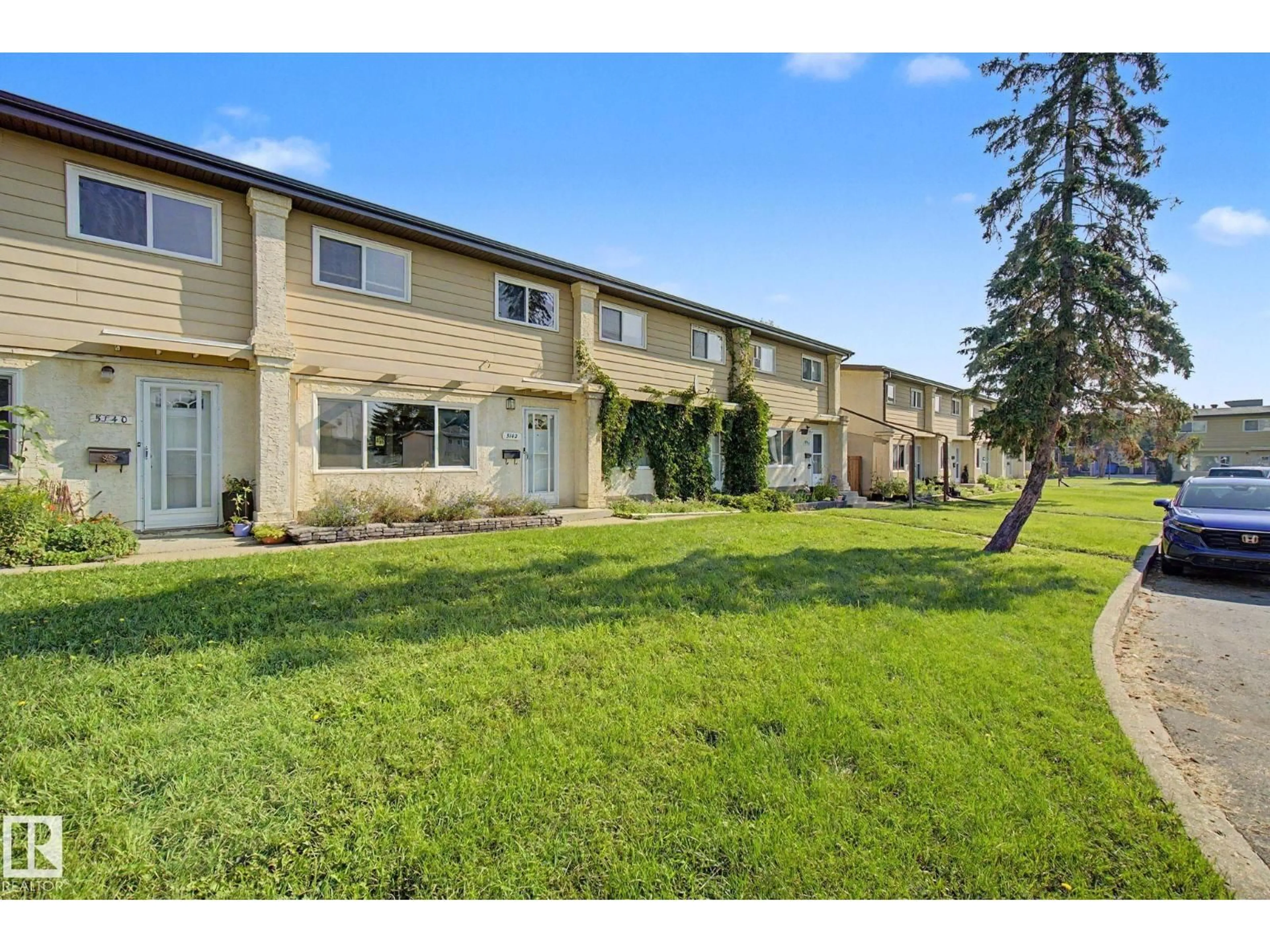 Patio, street for 5142 106A ST NW, Edmonton Alberta T6H2W7