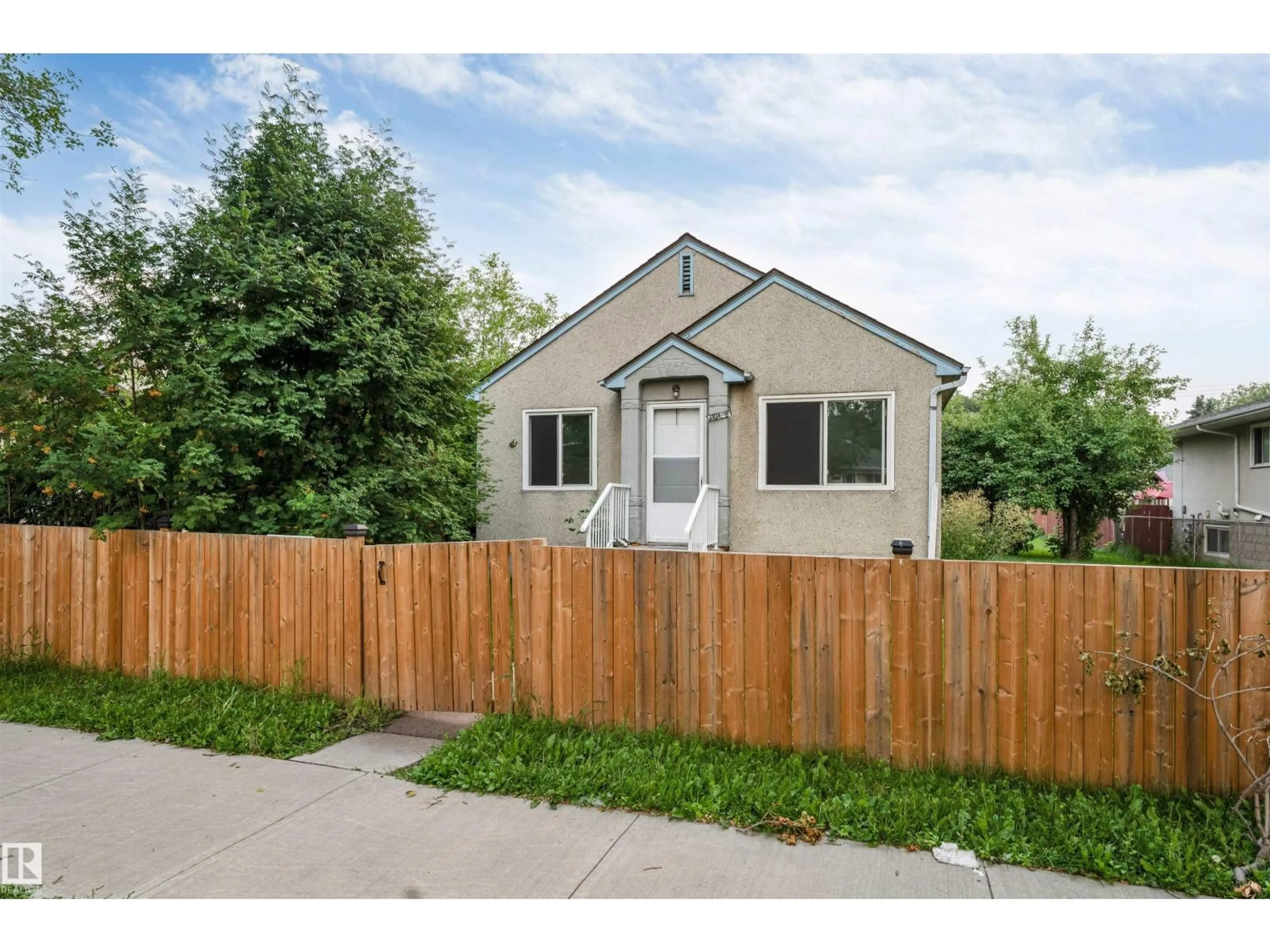 Unknown for NW - 12105 87 ST, Edmonton Alberta T5B3N7