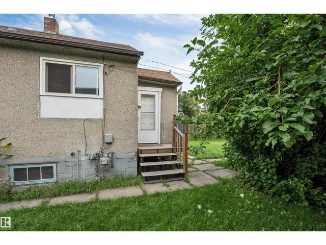 NW - 12105 87 ST, Edmonton 5