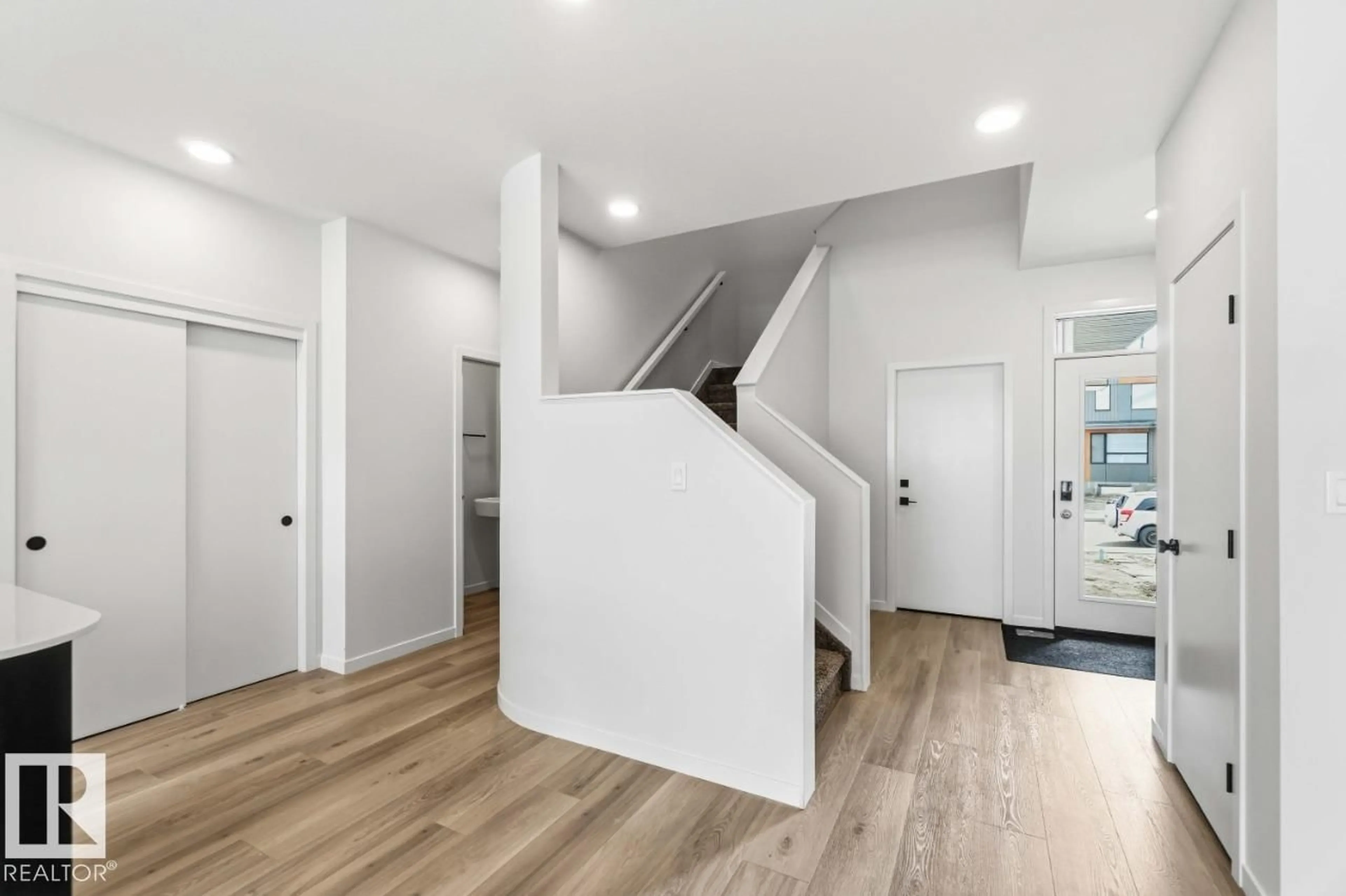 Indoor entryway for SW - 423 31 ST, Edmonton Alberta T6X3C7