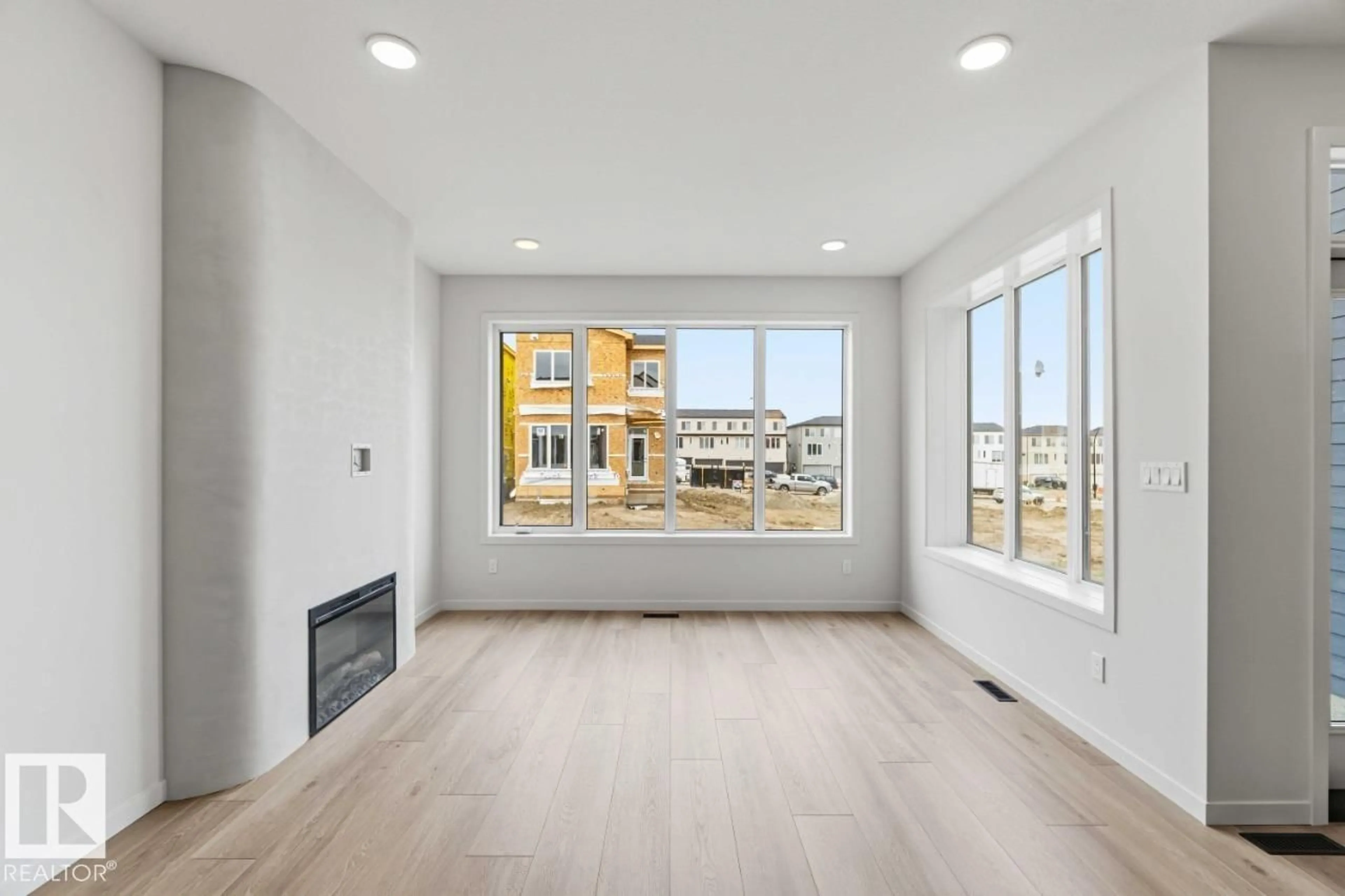 A pic of a room for SW - 423 31 ST, Edmonton Alberta T6X3C7