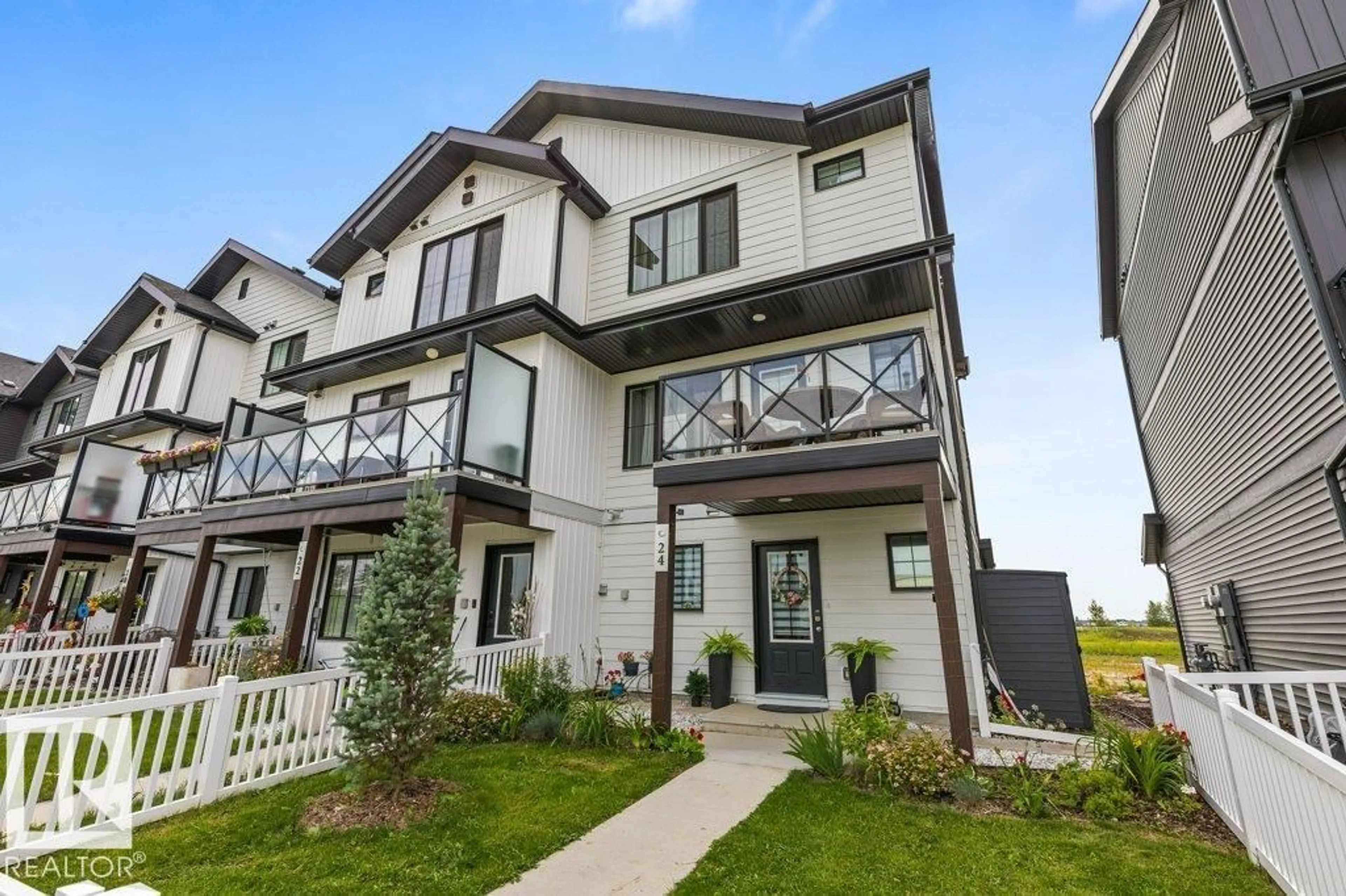 Home with vinyl exterior material, mountain view for 24 JENSEN GA, St. Albert Alberta T8N7Y5