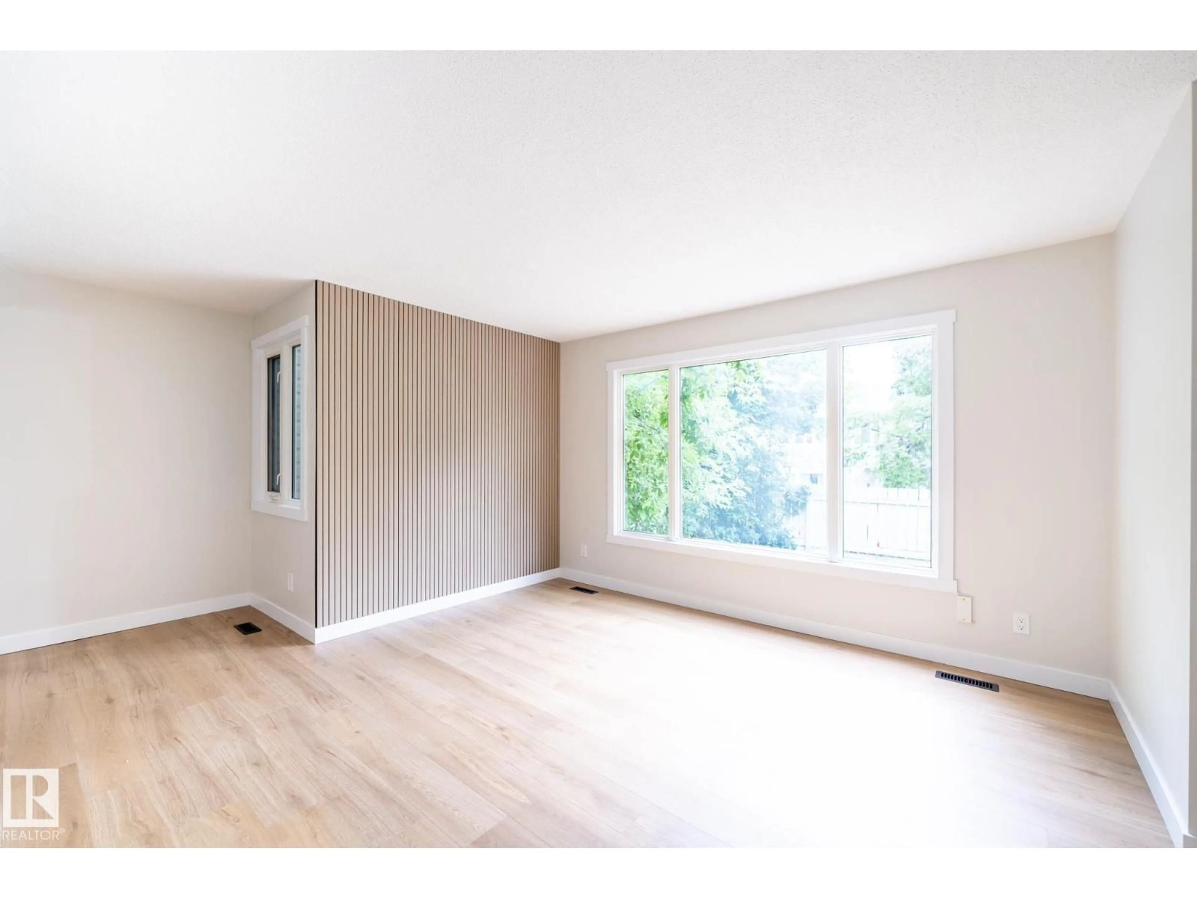 A pic of a room for 14 AMBERLY CO, Edmonton Alberta T5A2H9