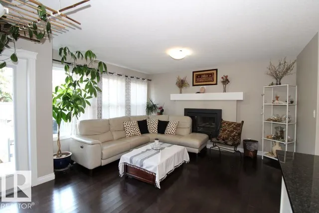 3048 HARVEY CR, Edmonton 5