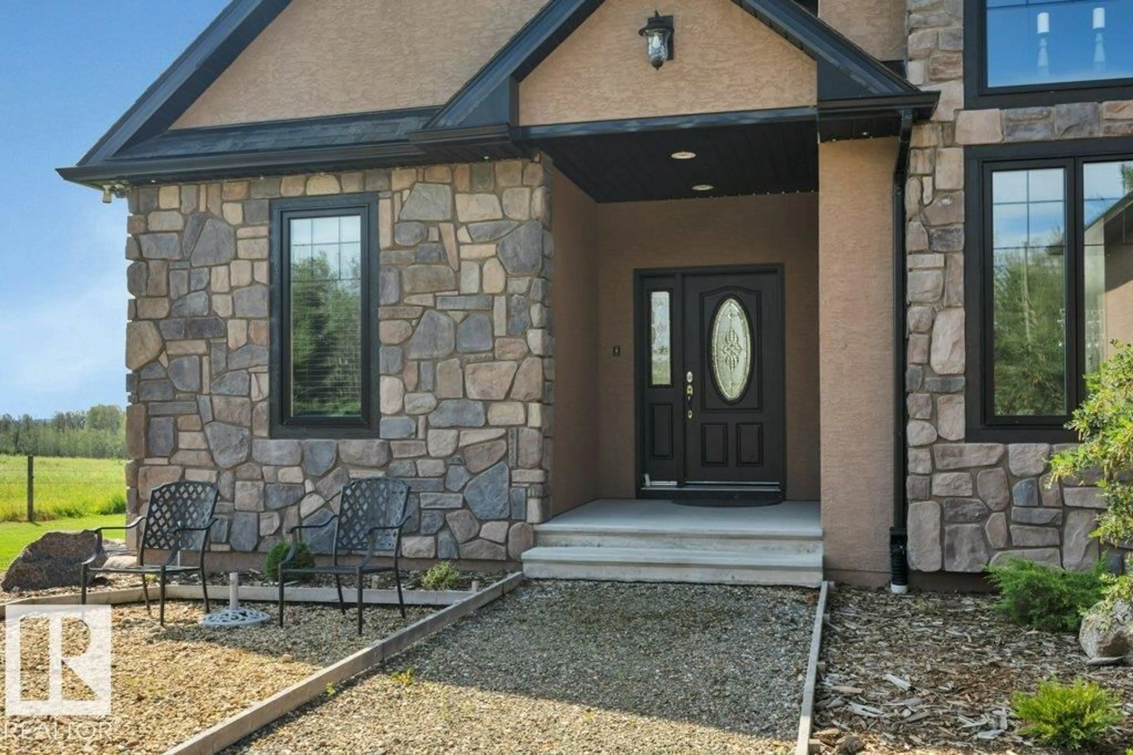 Indoor entryway for 10043 TWP ROAD 452, Rural Wetaskiwin County Alberta T0C2V0