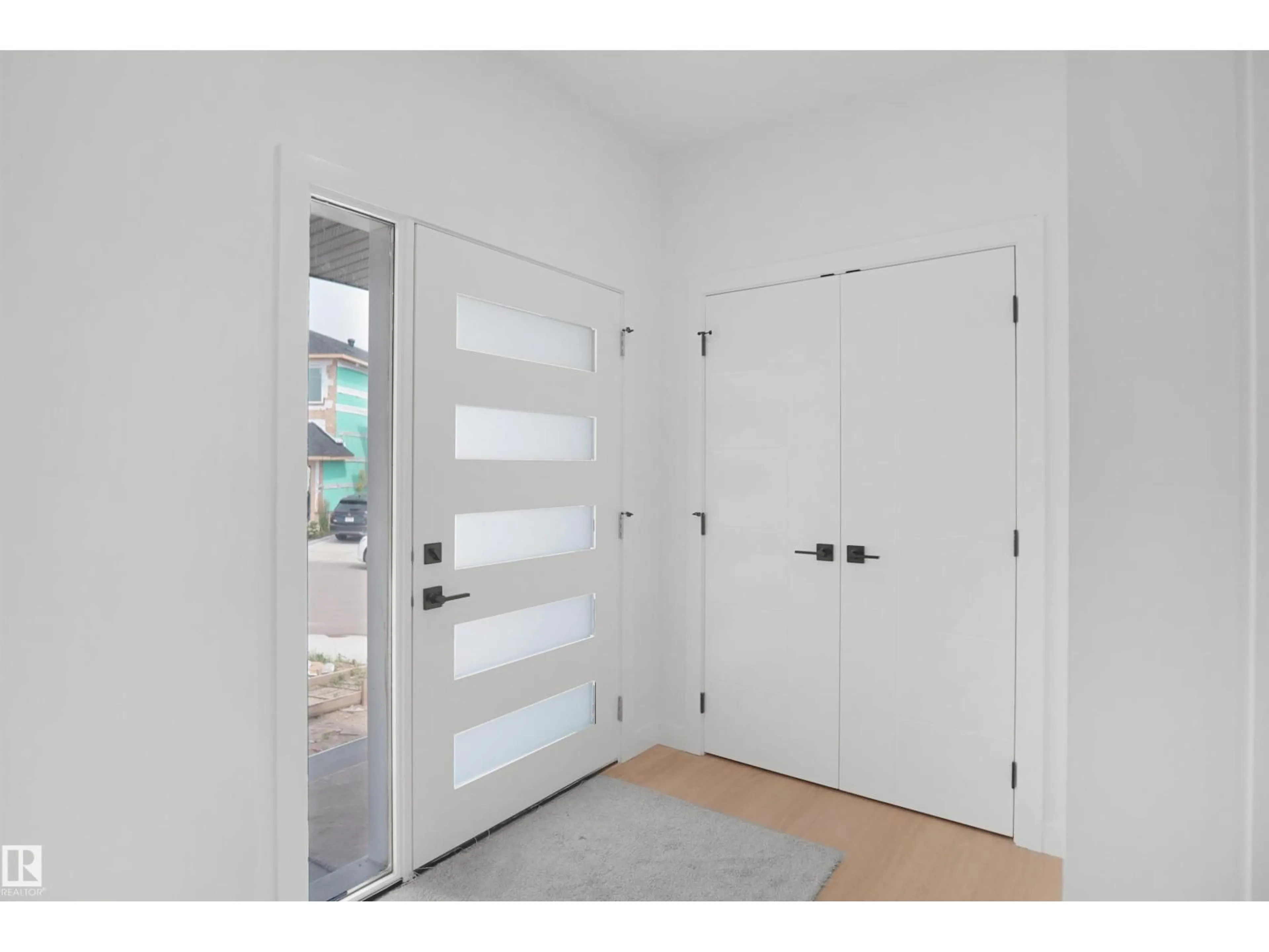 Indoor entryway for NW - 17040 47 ST, Edmonton Alberta T5Y3A6