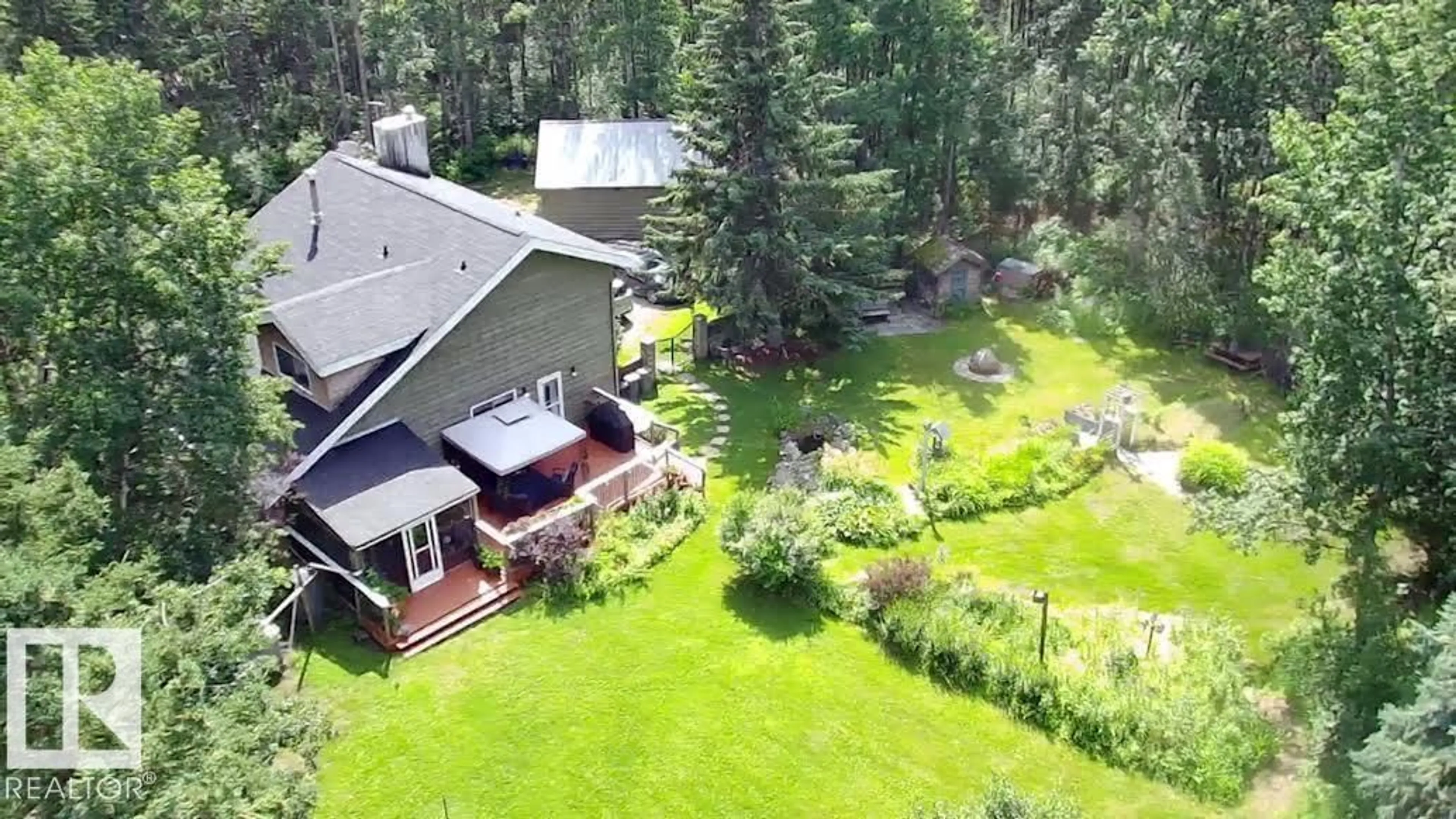 A pic from outside/outdoor area/front of a property/back of a property/a pic from drone, unknown for 109 - 50514 RGE RD 202, Rural Beaver County Alberta T0B4J2
