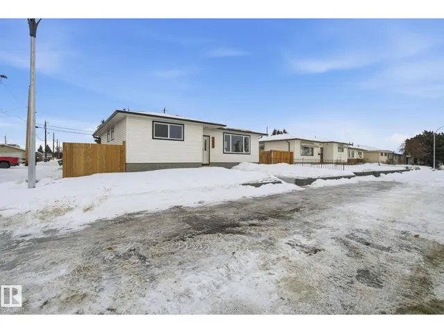 7112 132 AV, Edmonton 3