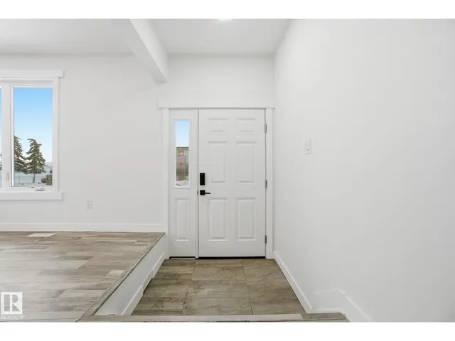7112 132 AV, Edmonton 5