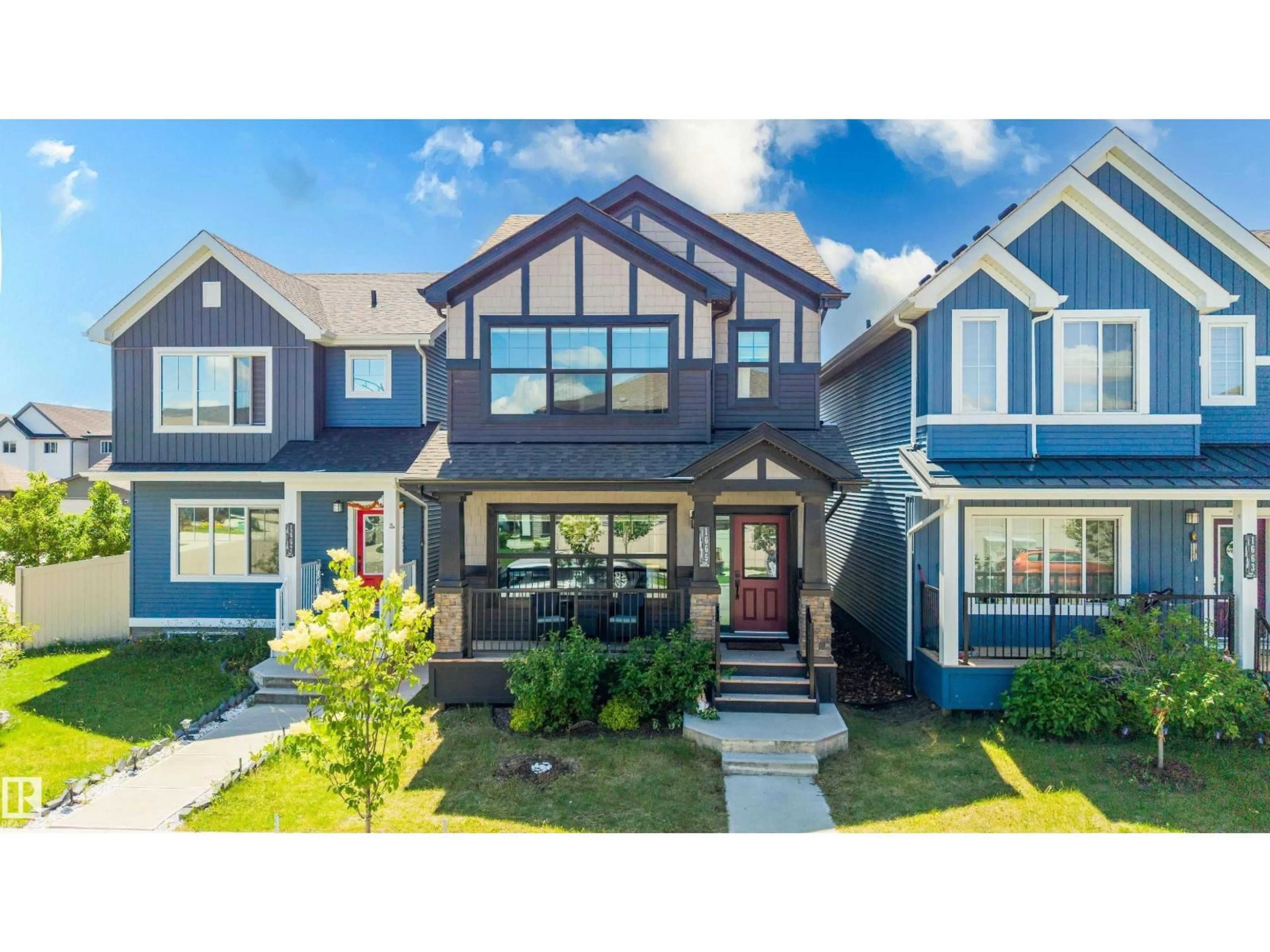 Home with vinyl exterior material, street for CI SW - 1665 PLUM CIRCLE, Edmonton Alberta T6X2Y5