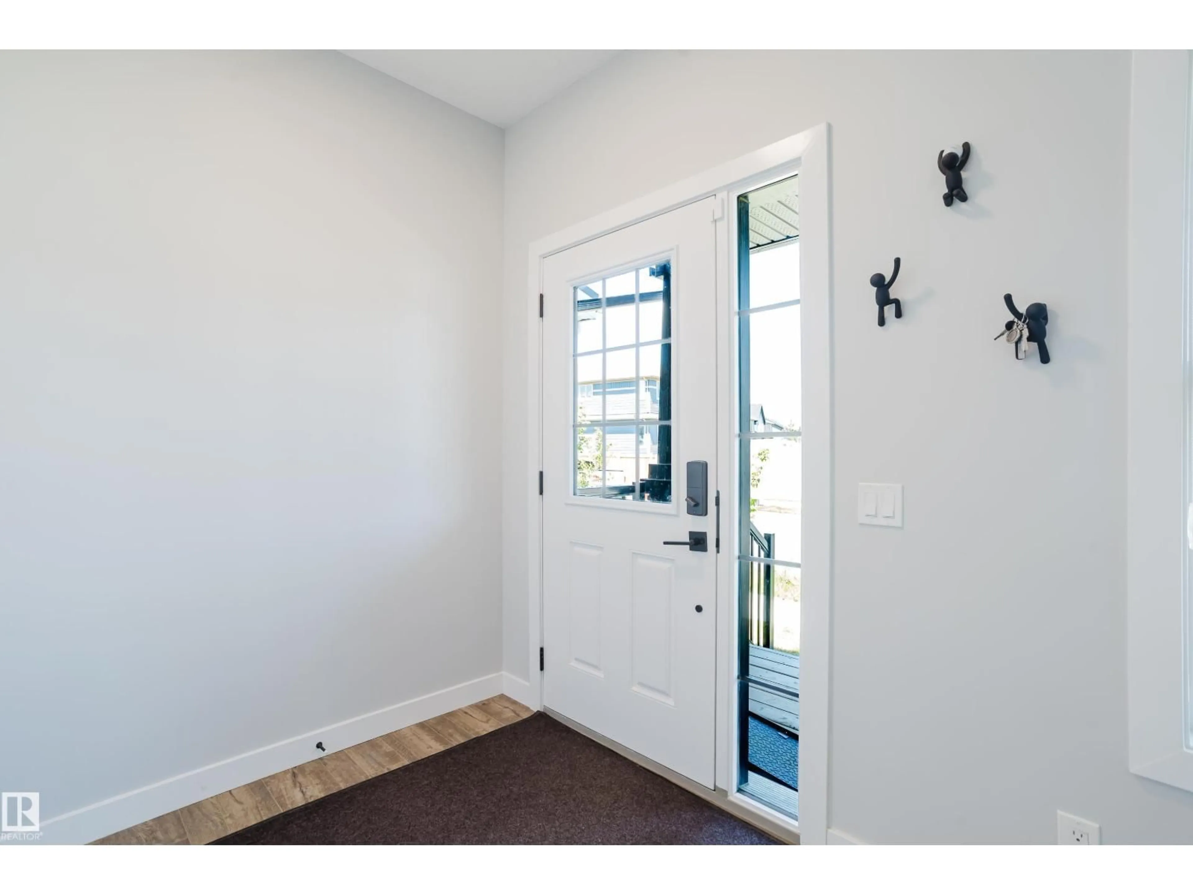 Indoor entryway for CI SW - 1665 PLUM CIRCLE, Edmonton Alberta T6X2Y5